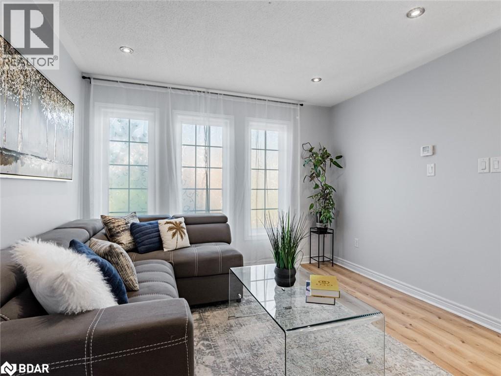 129 Flagstone Way, Newmarket, Ontario  L3X 2Z8 - Photo 5 - 40788012