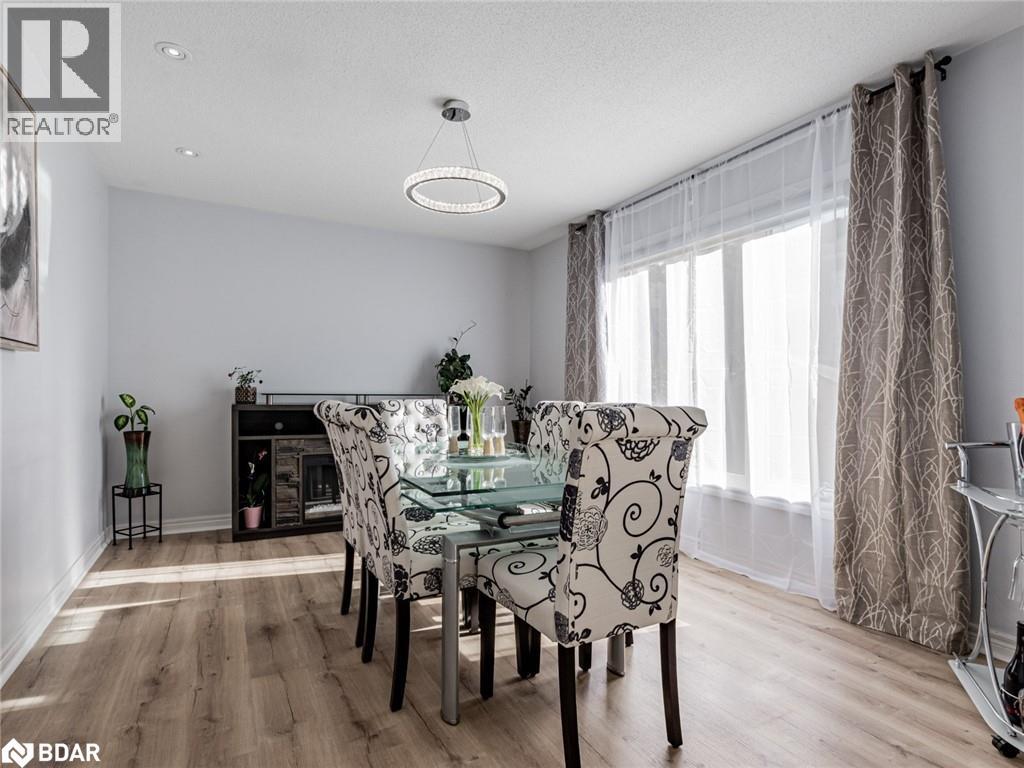 129 Flagstone Way, Newmarket, Ontario  L3X 2Z8 - Photo 6 - 40788012