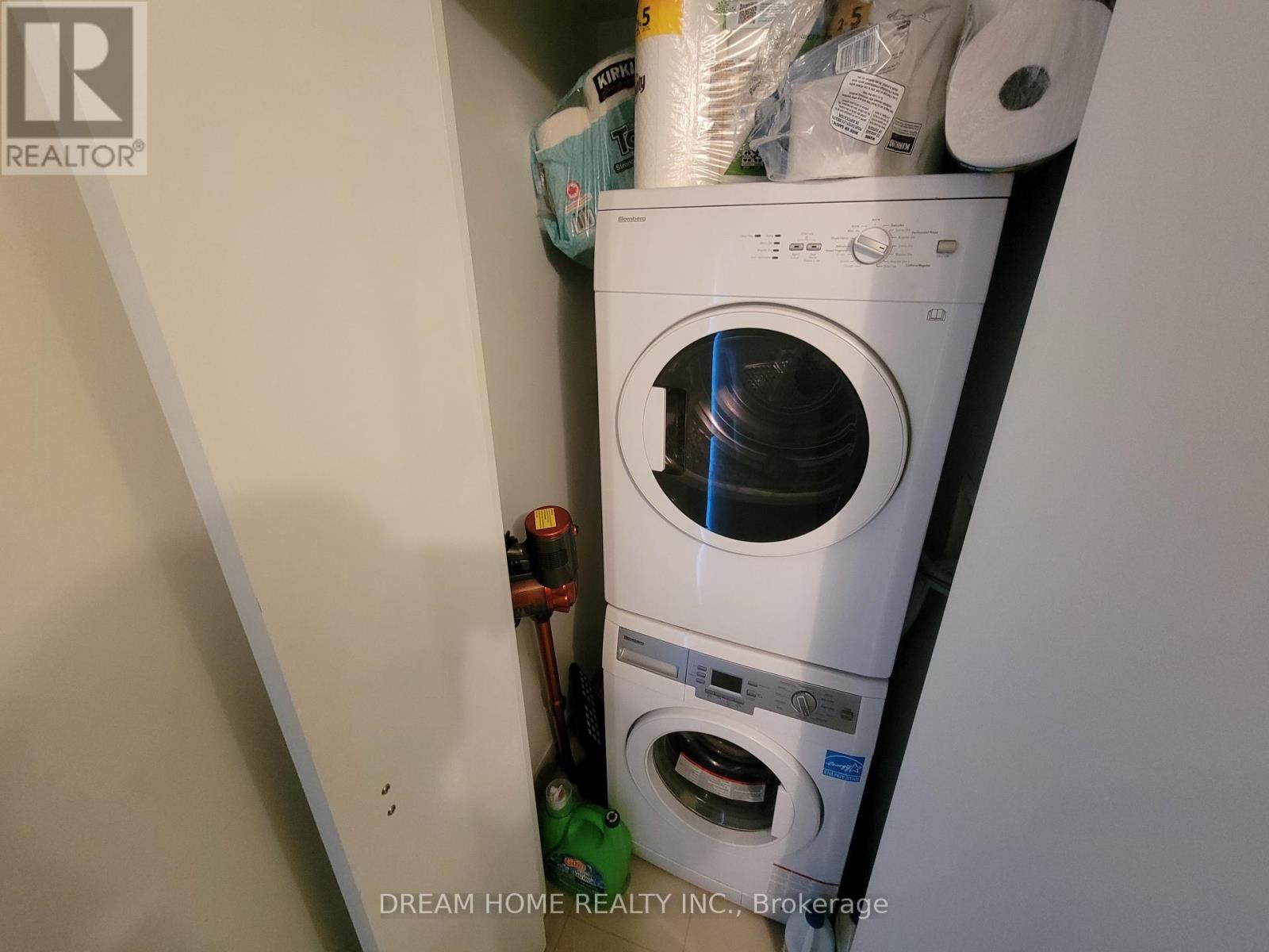 3812 - 290 Adelaide Street W, Toronto, Ontario  M5V 0P3 - Photo 7 - C12549288