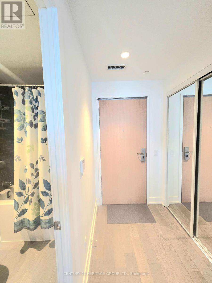 5507 - 7 GRENVILLE STREET, Toronto, Ontario