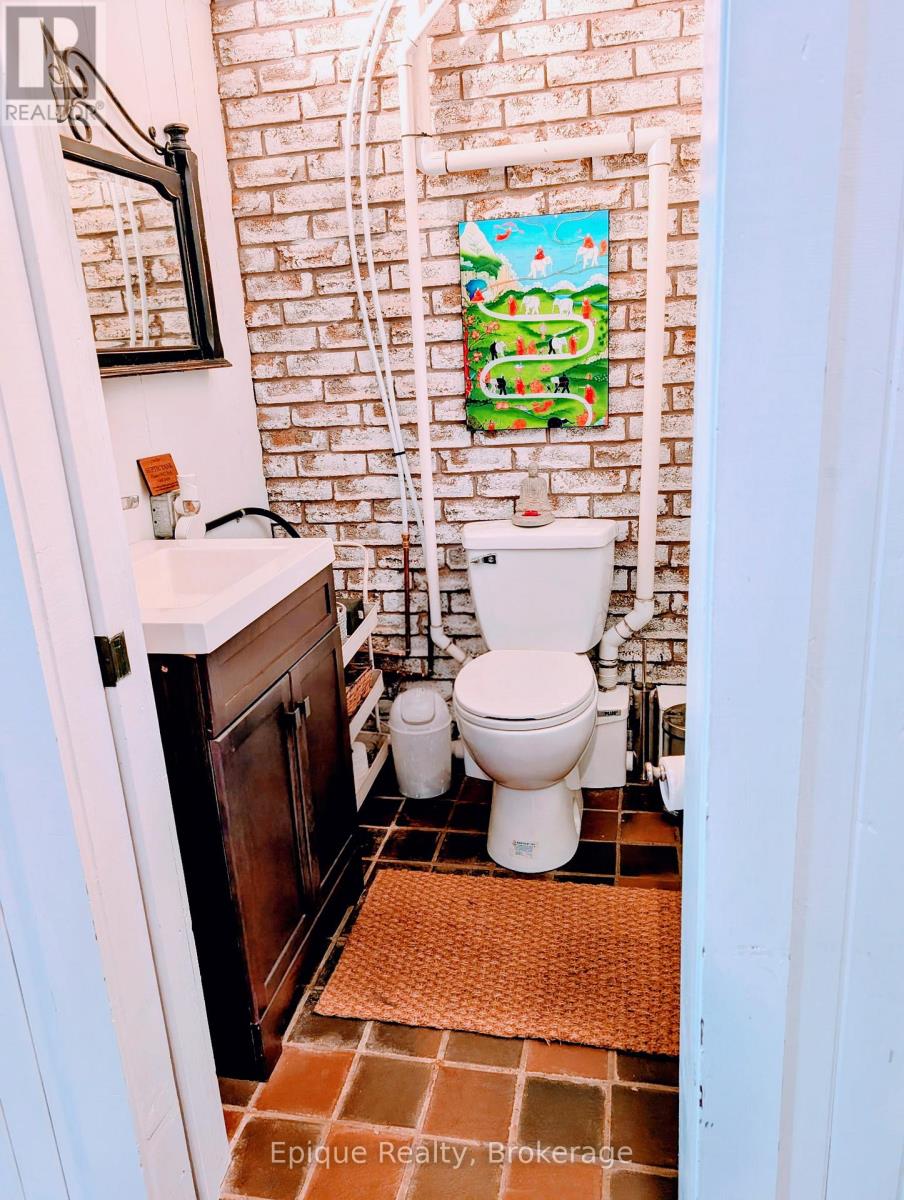 235 Concession 11 Road E, Hamilton, Ontario  L8B 1H7 - Photo 35 - X12331694