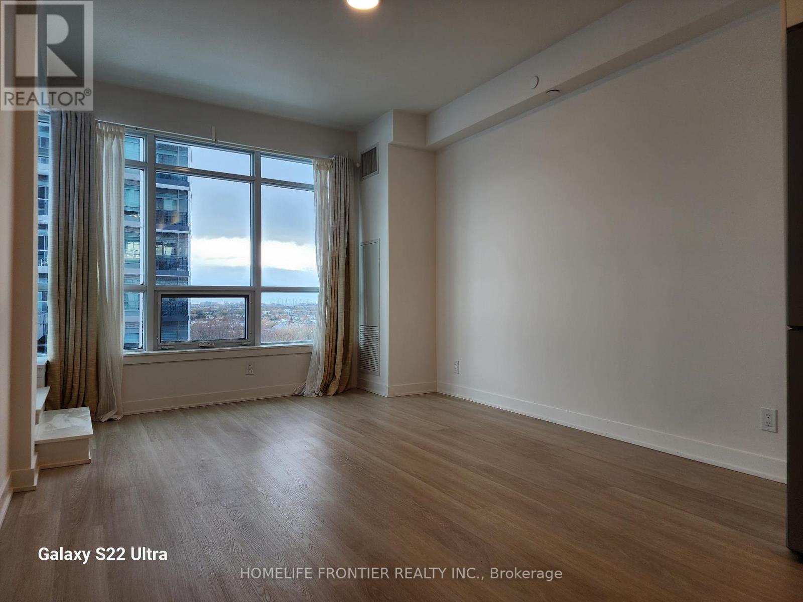 B802 - 50 Upper Mall Way, Vaughan, Ontario  L4J 0L7 - Photo 11 - N12549314