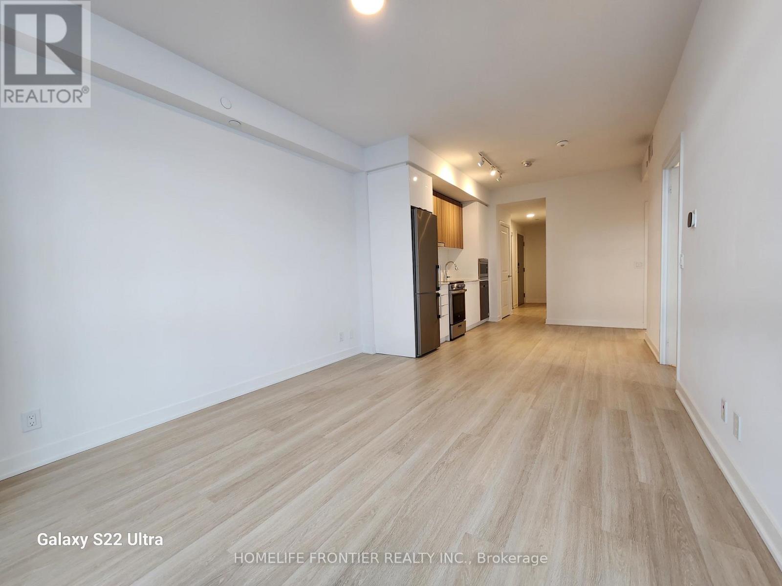 B802 - 50 Upper Mall Way, Vaughan, Ontario  L4J 0L7 - Photo 13 - N12549314