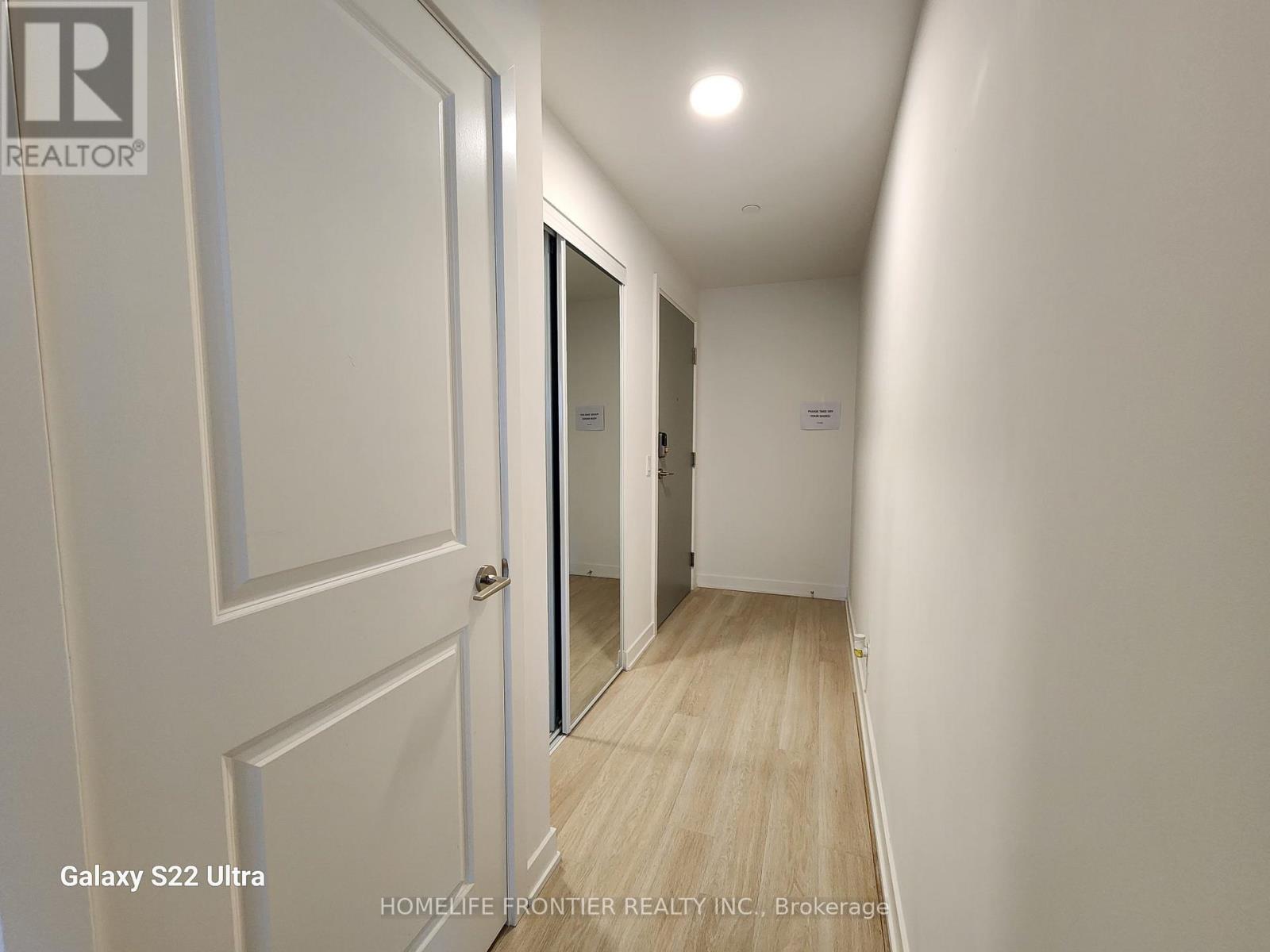 B802 - 50 Upper Mall Way, Vaughan, Ontario  L4J 0L7 - Photo 7 - N12549314