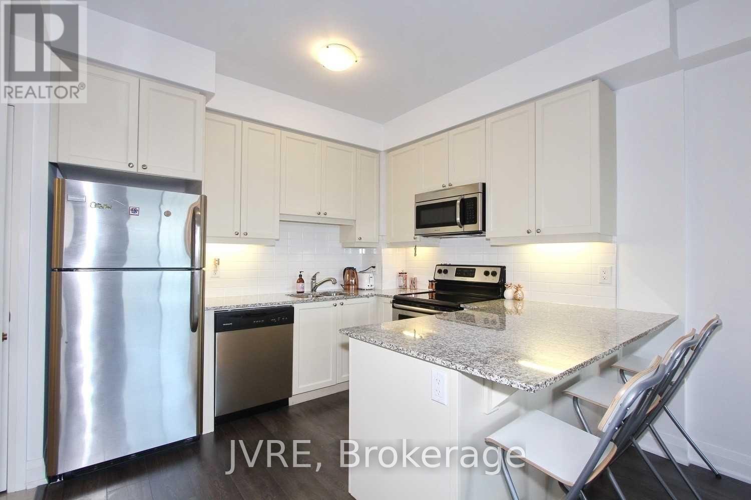 210 - 12 Woodstream Boulevard, Vaughan, Ontario  L4L 8C3 - Photo 11 - N12549320