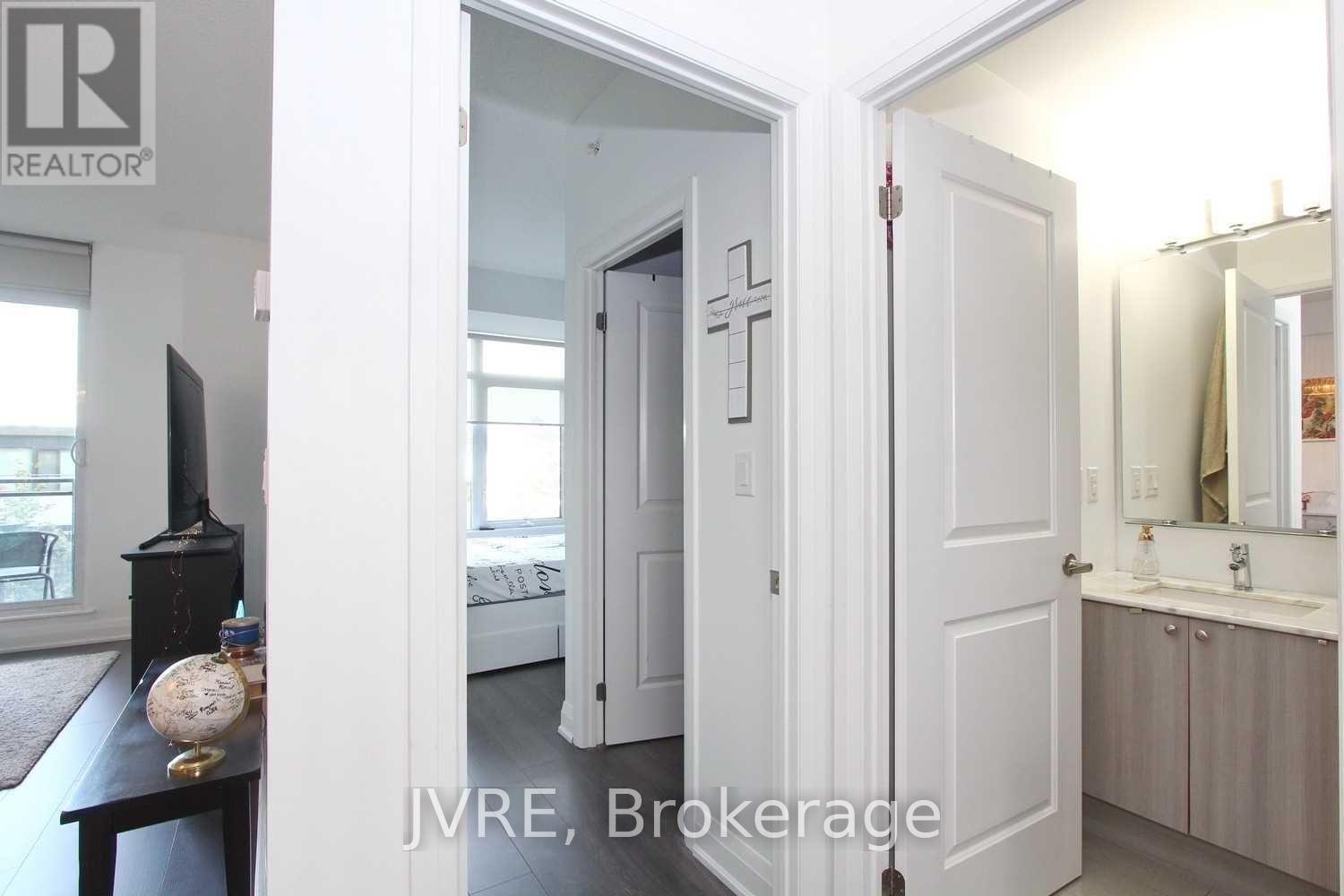 210 - 12 Woodstream Boulevard, Vaughan, Ontario  L4L 8C3 - Photo 21 - N12549320