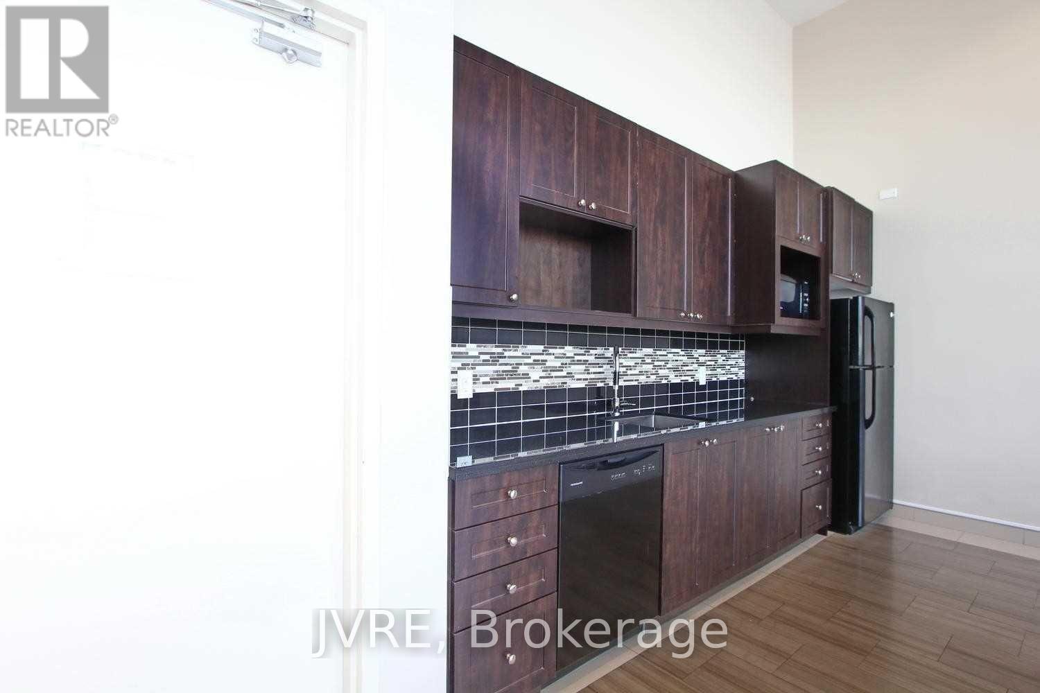 210 - 12 Woodstream Boulevard, Vaughan, Ontario  L4L 8C3 - Photo 30 - N12549320