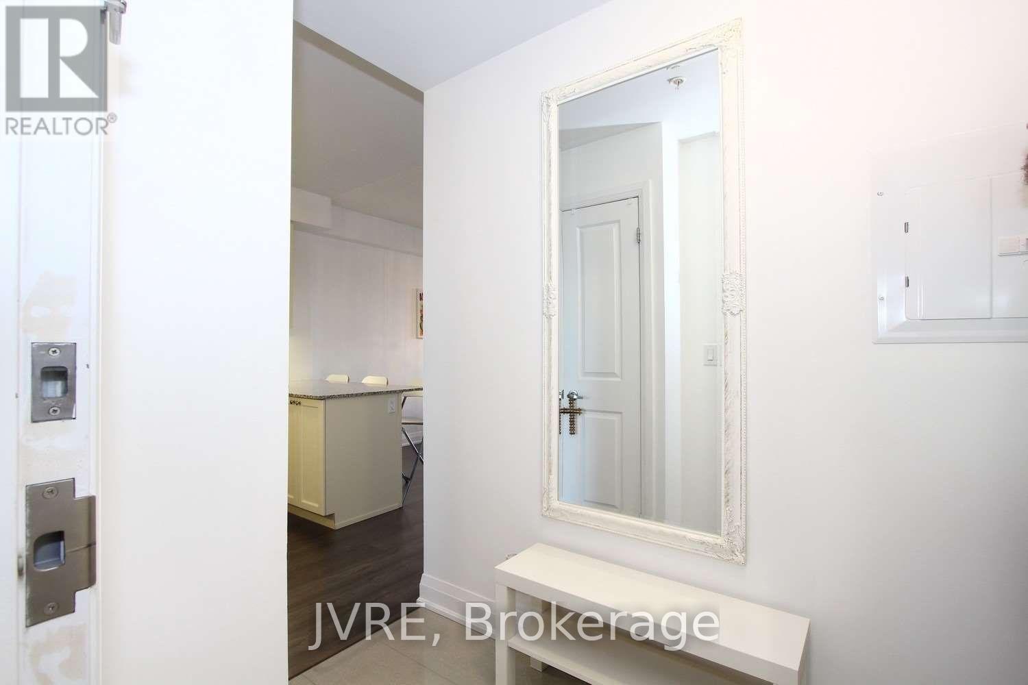 210 - 12 Woodstream Boulevard, Vaughan, Ontario  L4L 8C3 - Photo 7 - N12549320