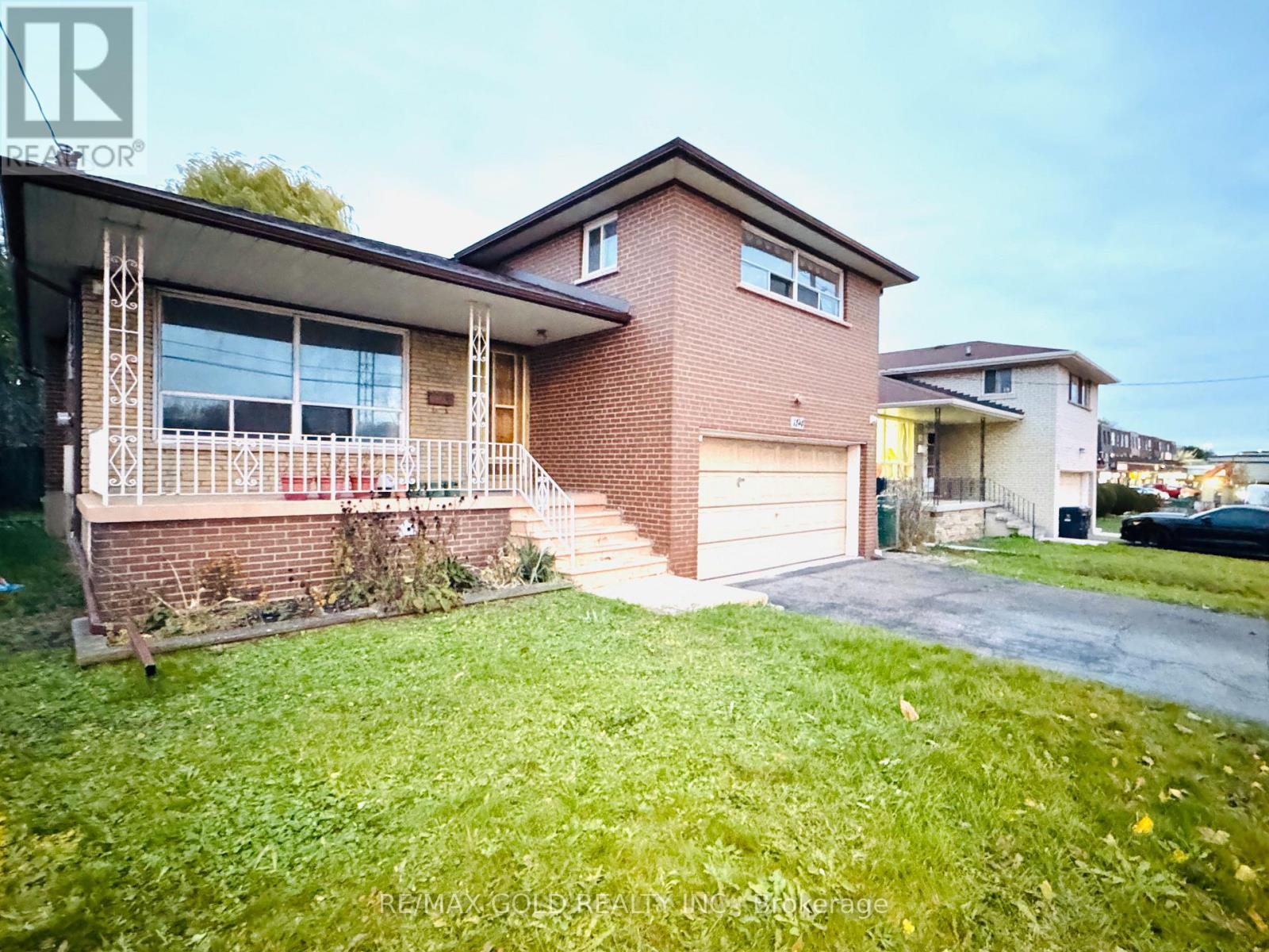 1194 ALBION ROAD, Toronto, Ontario