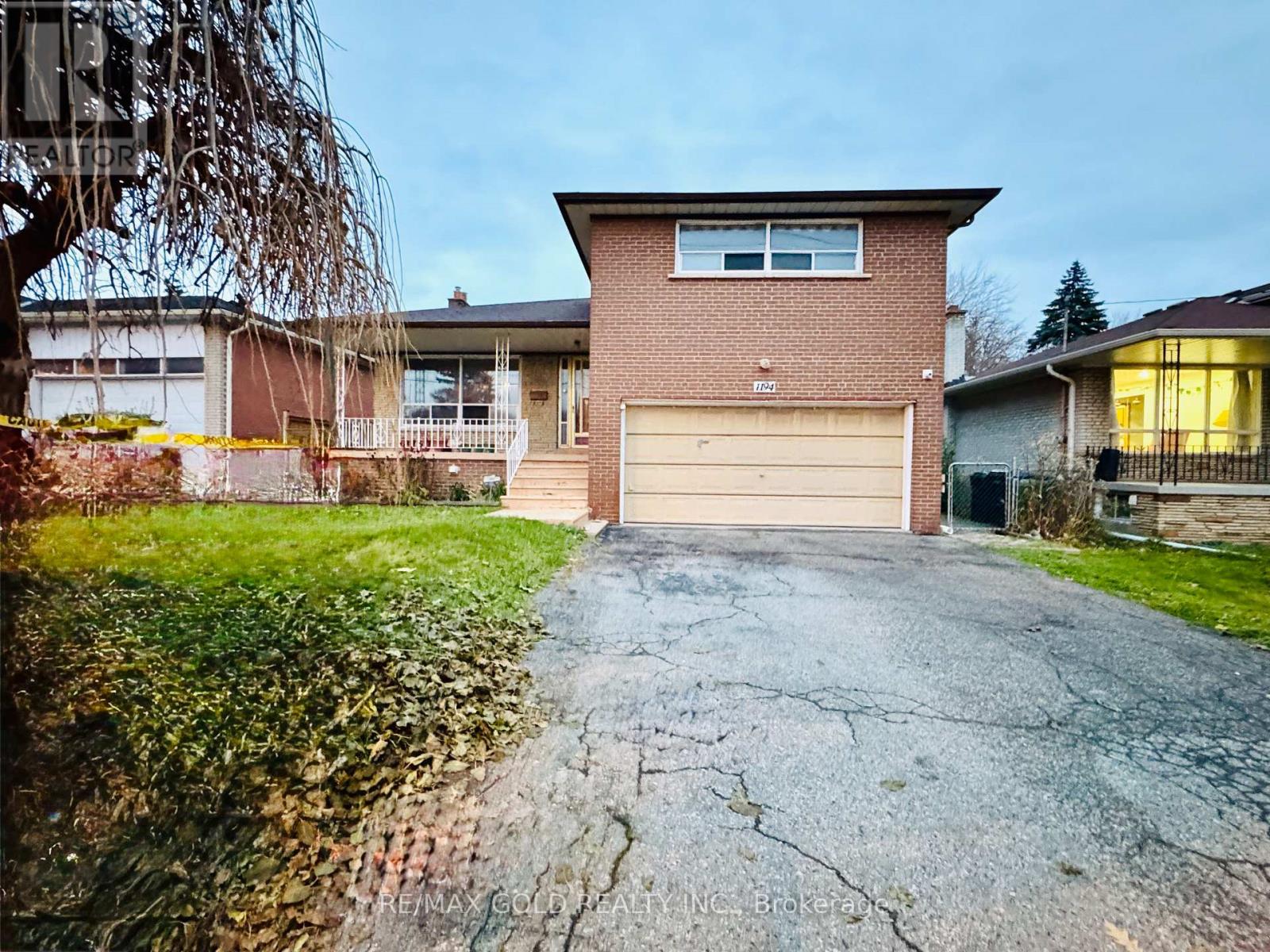 1194 Albion Road, Toronto, Ontario  M9V 1A8 - Photo 2 - W12549308