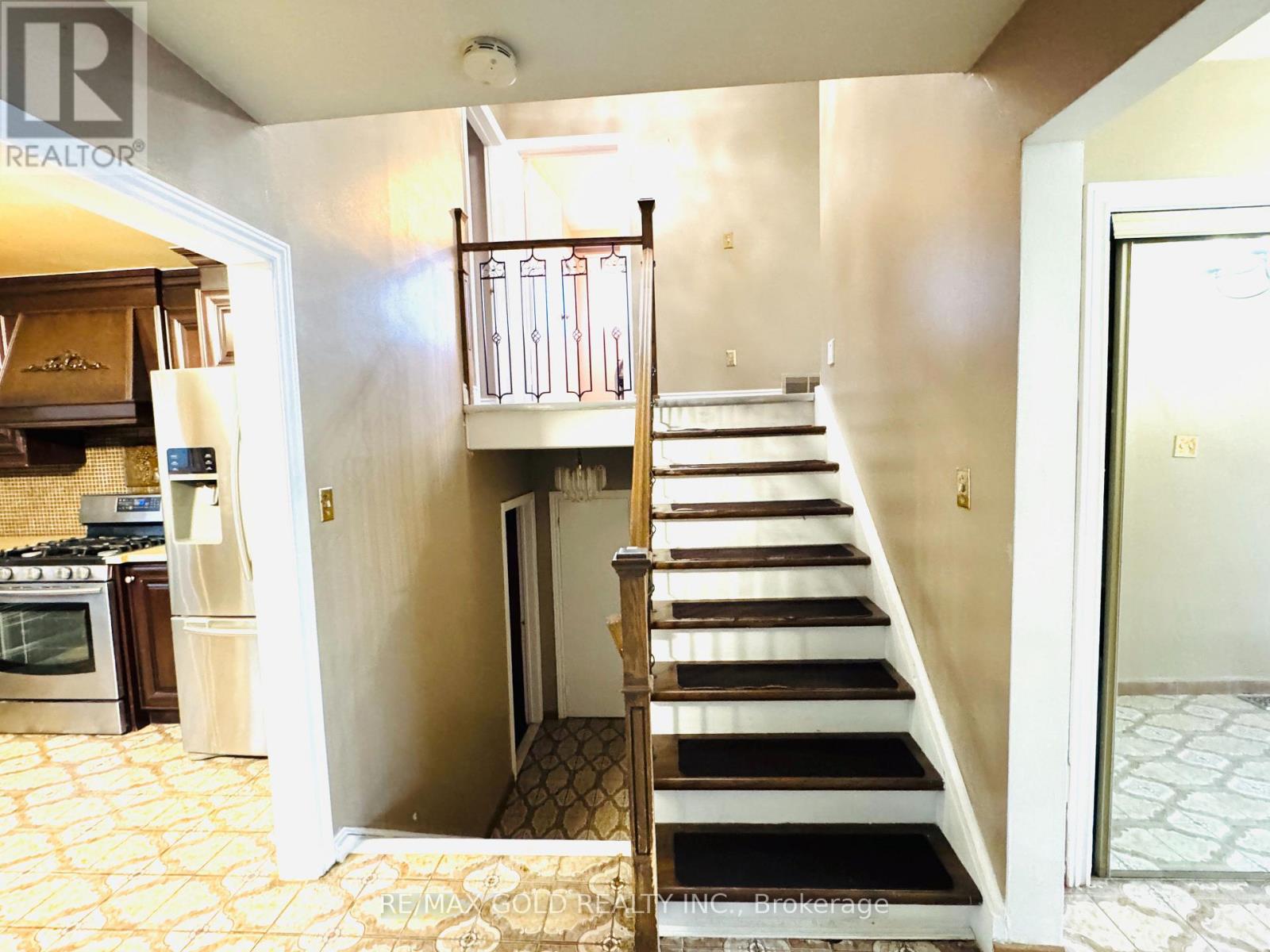 1194 Albion Road, Toronto, Ontario  M9V 1A8 - Photo 21 - W12549308