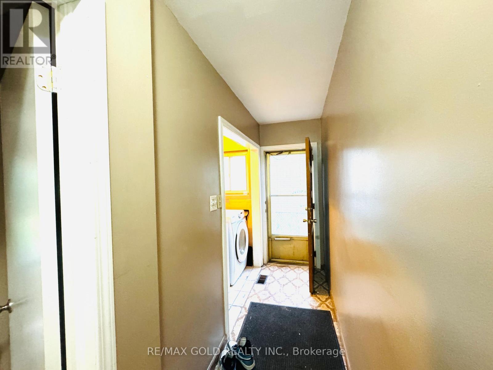 1194 Albion Road, Toronto, Ontario  M9V 1A8 - Photo 32 - W12549308