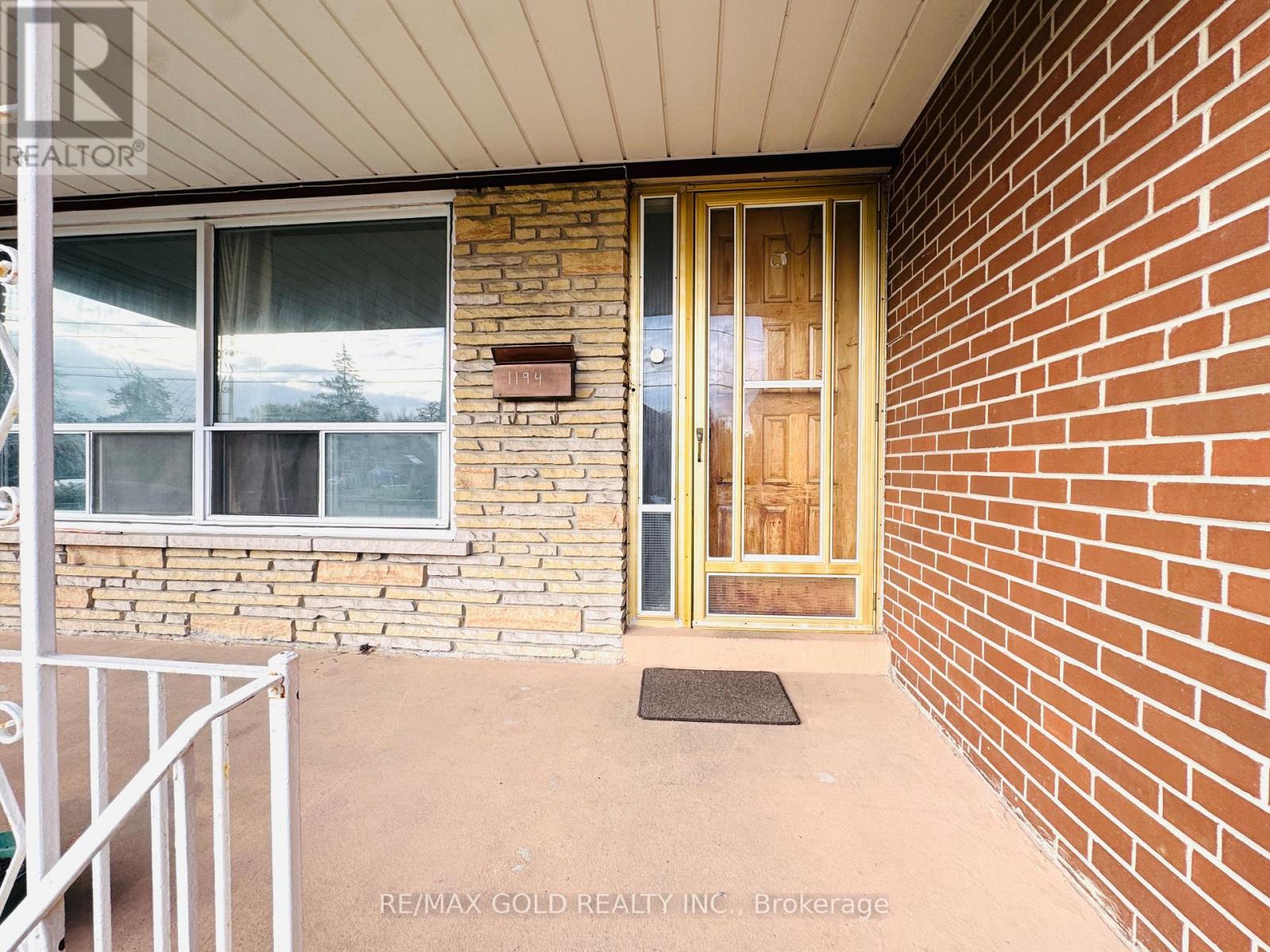 1194 Albion Road, Toronto, Ontario  M9V 1A8 - Photo 5 - W12549308