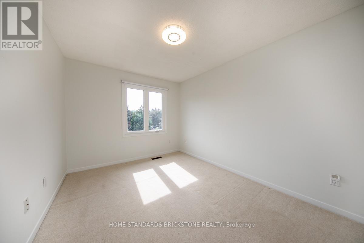 1103 Springbrook Crescent, Oakville, Ontario  L6M 2C9 - Photo 21 - W12549328