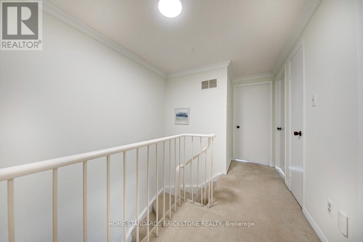 1103 Springbrook Crescent, Oakville, Ontario  L6M 2C9 - Photo 31 - W12549328