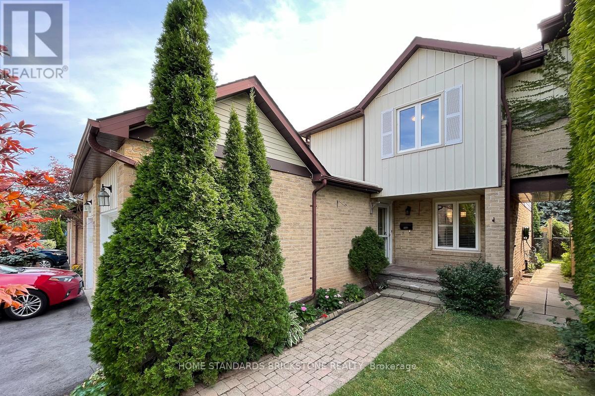 1103 Springbrook Crescent, Oakville, Ontario  L6M 2C9 - Photo 4 - W12549328