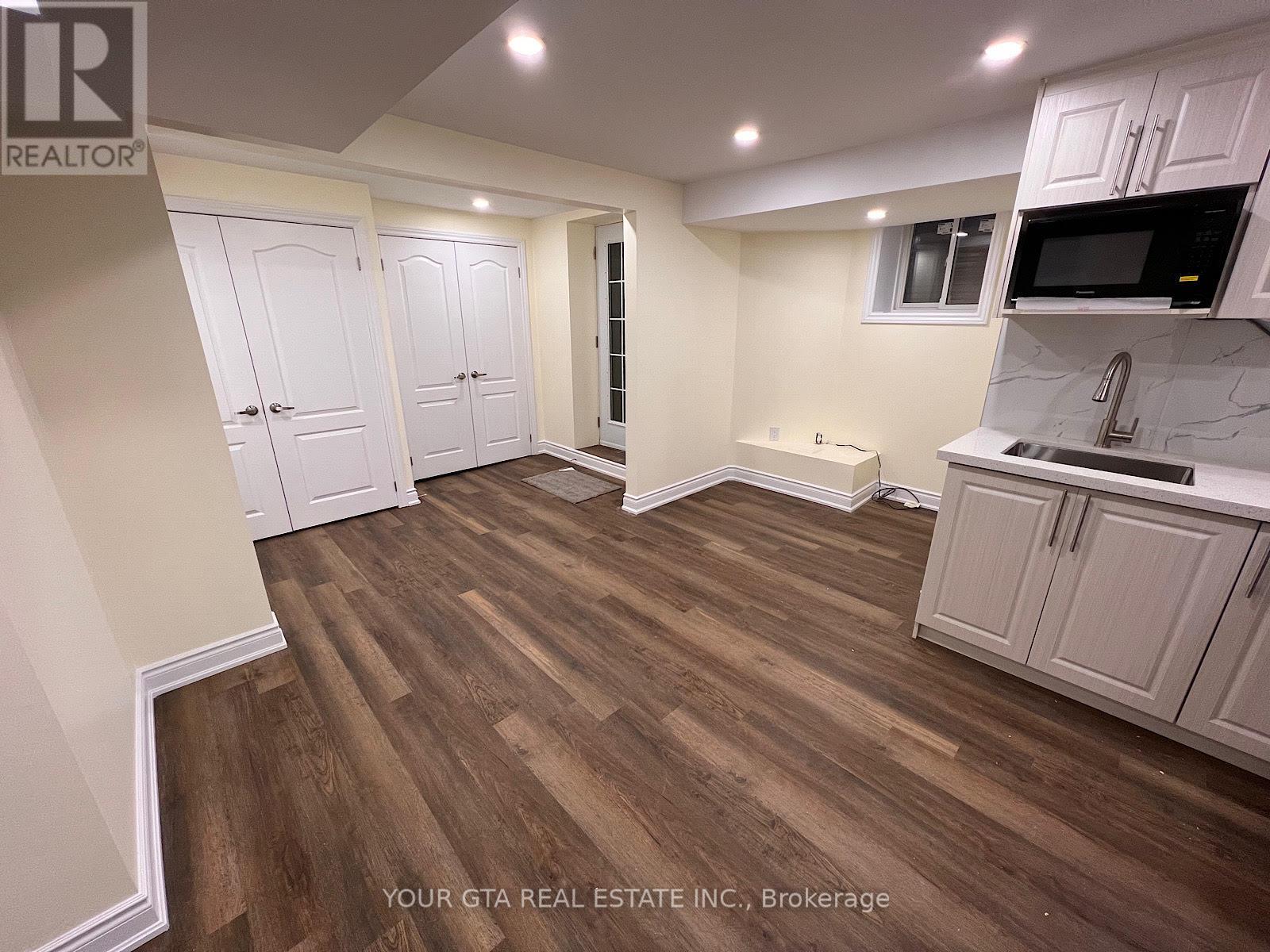 Bsmt - 2164 Eighth Line, Oakville, Ontario  L6H 4W3 - Photo 3 - W12549336