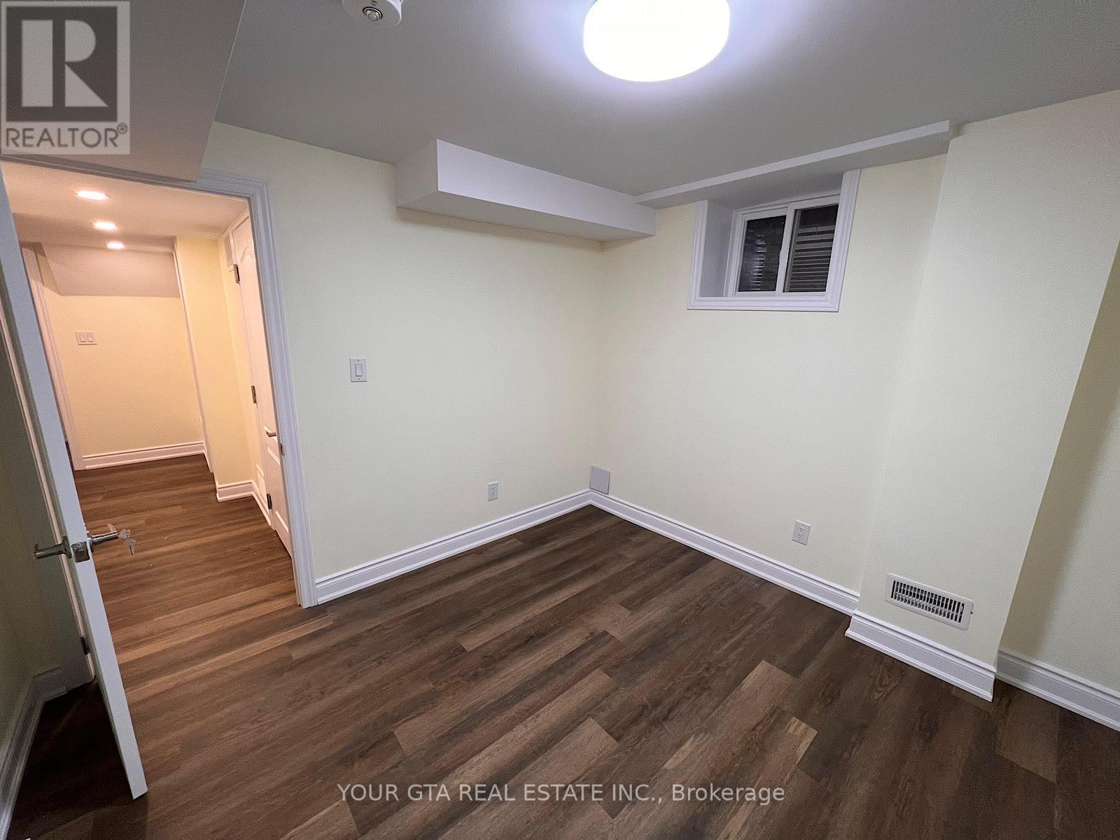 Bsmt - 2164 Eighth Line, Oakville, Ontario  L6H 4W3 - Photo 8 - W12549336