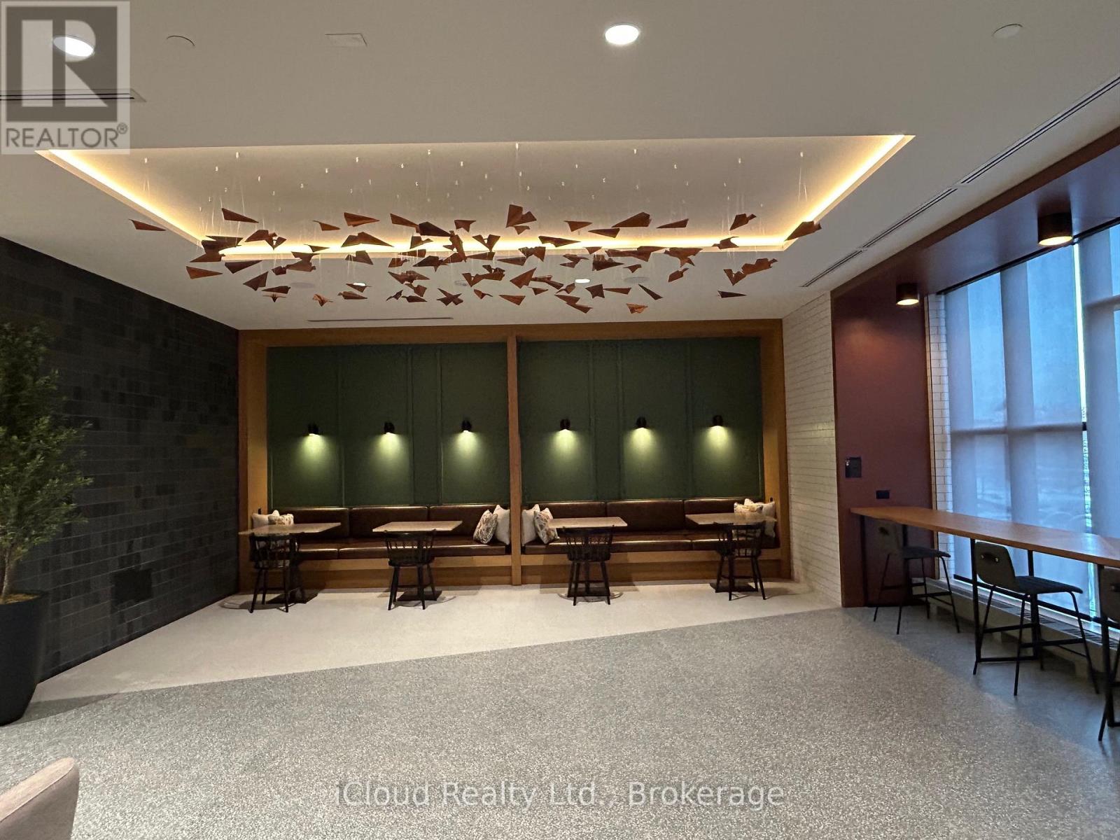 2106 - 2495 Eglinton Avenue W, Mississauga, Ontario  L5M 2T2 - Photo 18 - W12549338