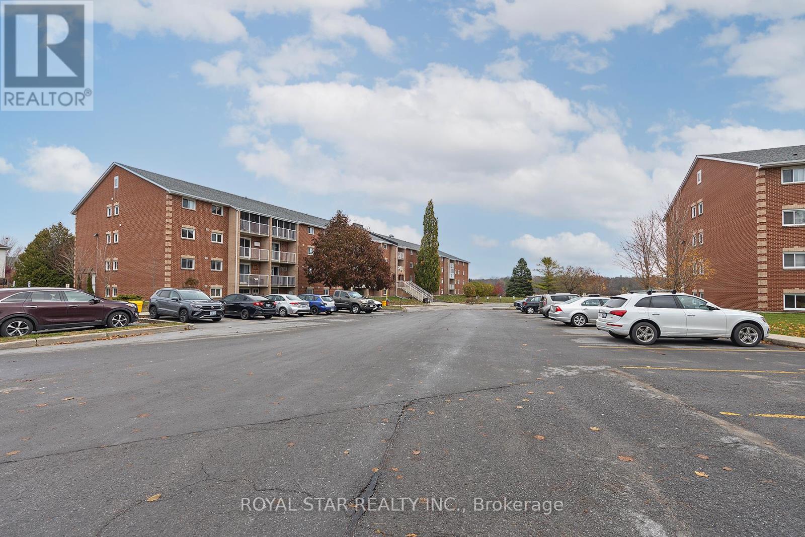 114 - 580 Armstrong Road, Kingston, Ontario  K7M 8M3 - Photo 3 - X12549286