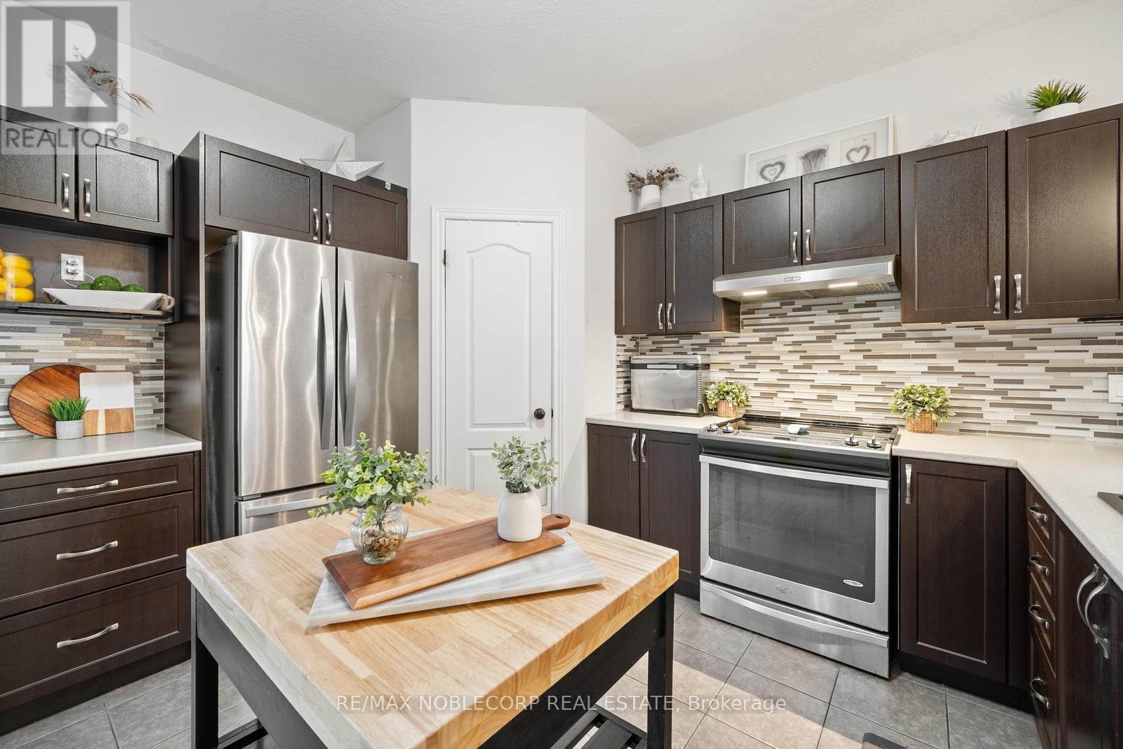 64 Carleton Trail, New Tecumseth, Ontario L0G 1A0 - Photo 15 - N12549306