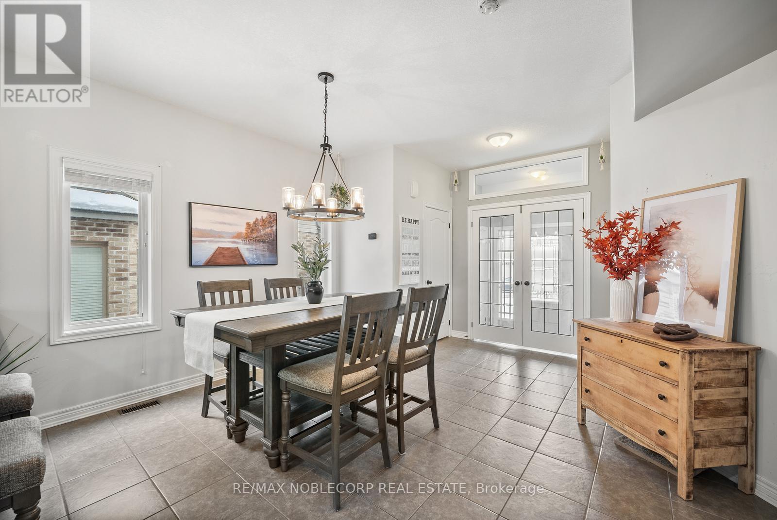 64 Carleton Trail, New Tecumseth, Ontario L0G 1A0 - Photo 9 - N12549306