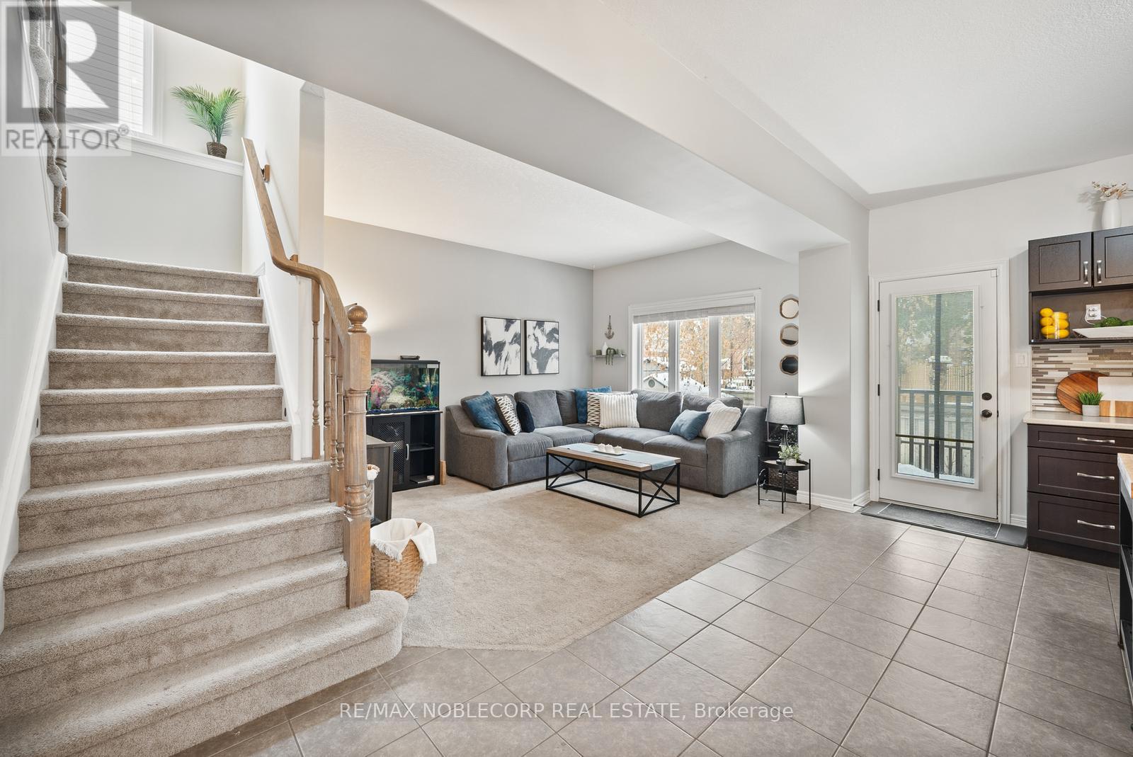 64 Carleton Trail, New Tecumseth, Ontario L0G 1A0 - Photo 16 - N12549306