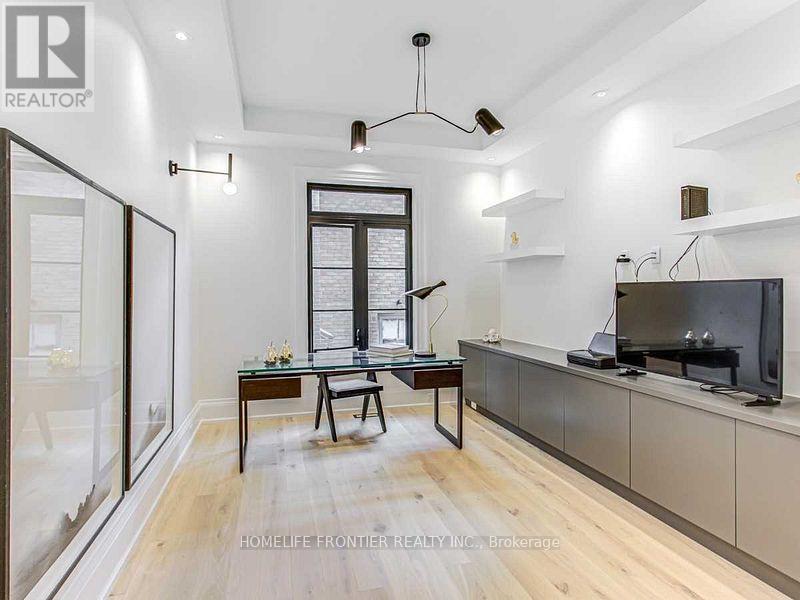 20 Arrowstook Road, Toronto, Ontario  M2K 1J9 - Photo 10 - C12549350