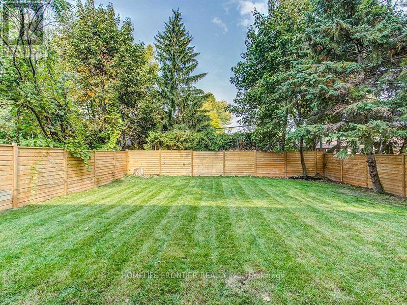 20 Arrowstook Road, Toronto, Ontario  M2K 1J9 - Photo 16 - C12549350