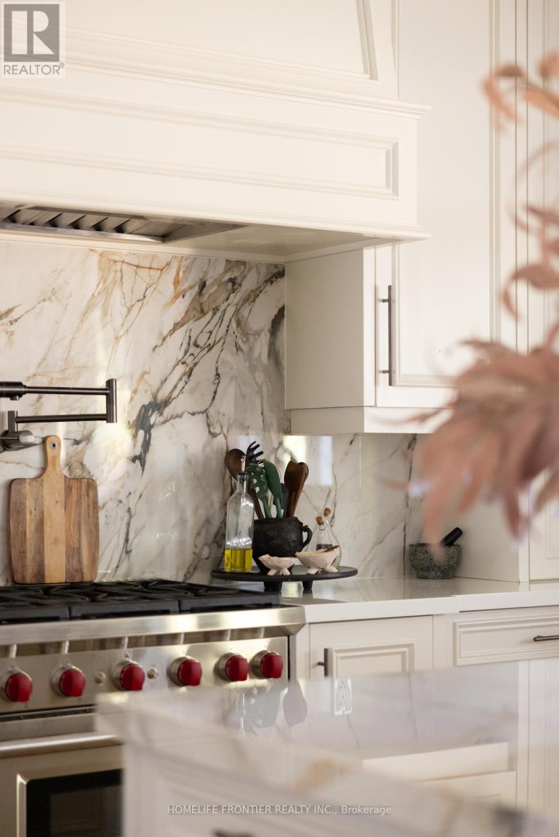 20 Arrowstook Road, Toronto, Ontario  M2K 1J9 - Photo 5 - C12549350