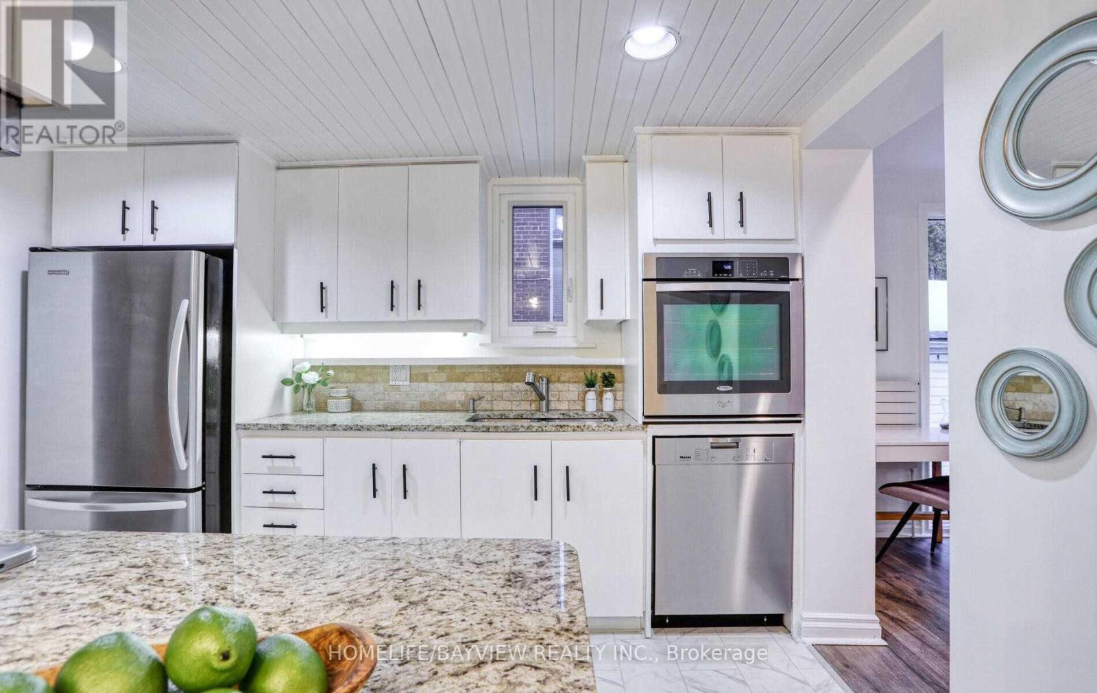 46 Fairfield Road, Toronto, Ontario  M4P 1T2 - Photo 13 - C12549362