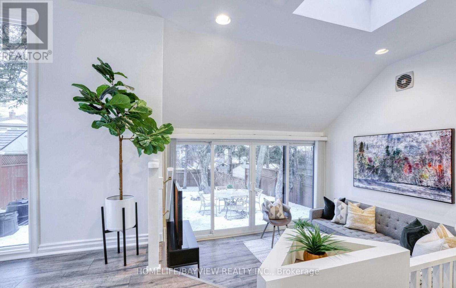 46 Fairfield Road, Toronto, Ontario  M4P 1T2 - Photo 17 - C12549362