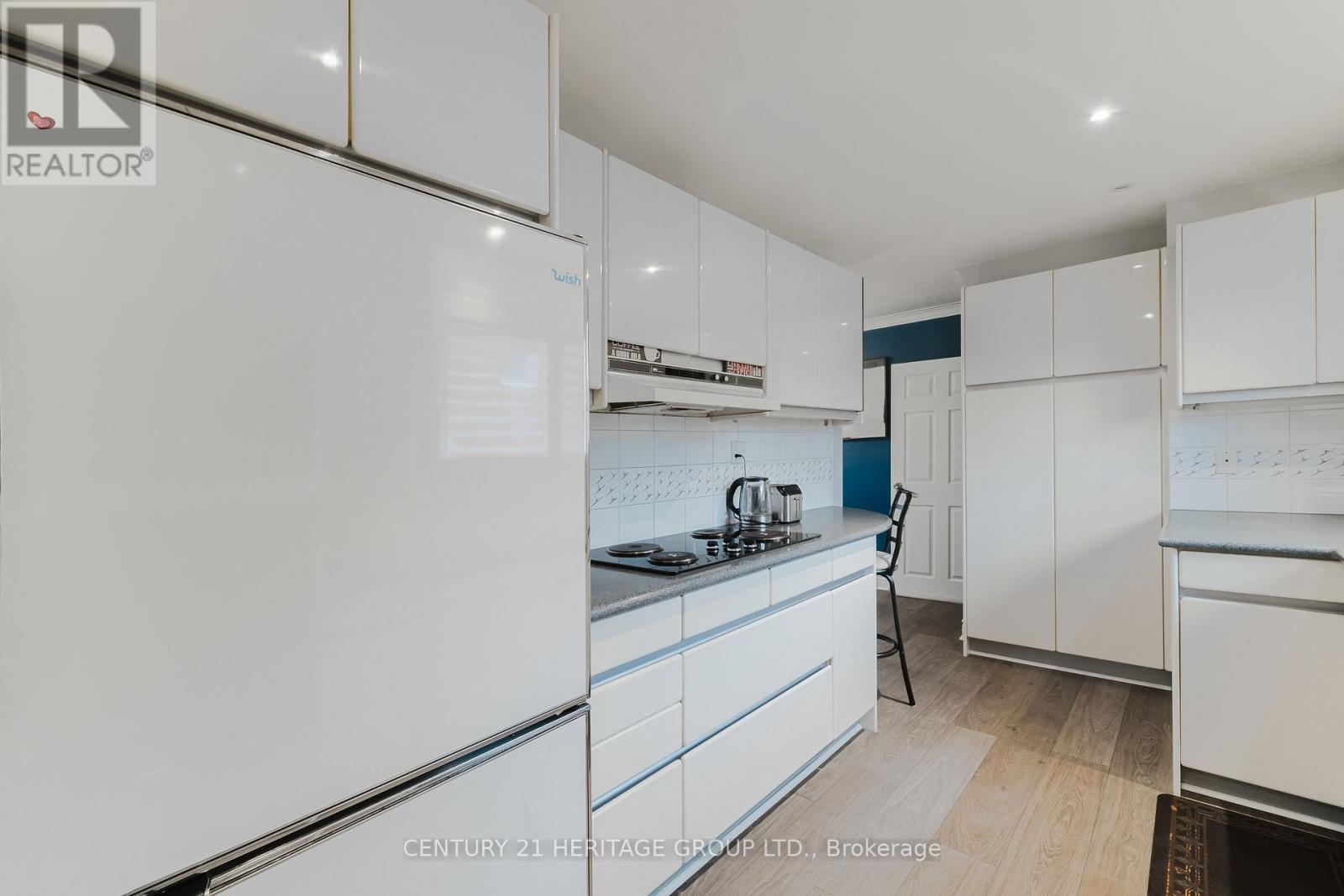 111 Tulane Crescent, Toronto, Ontario  M3A 2C2 - Photo 7 - C12549368