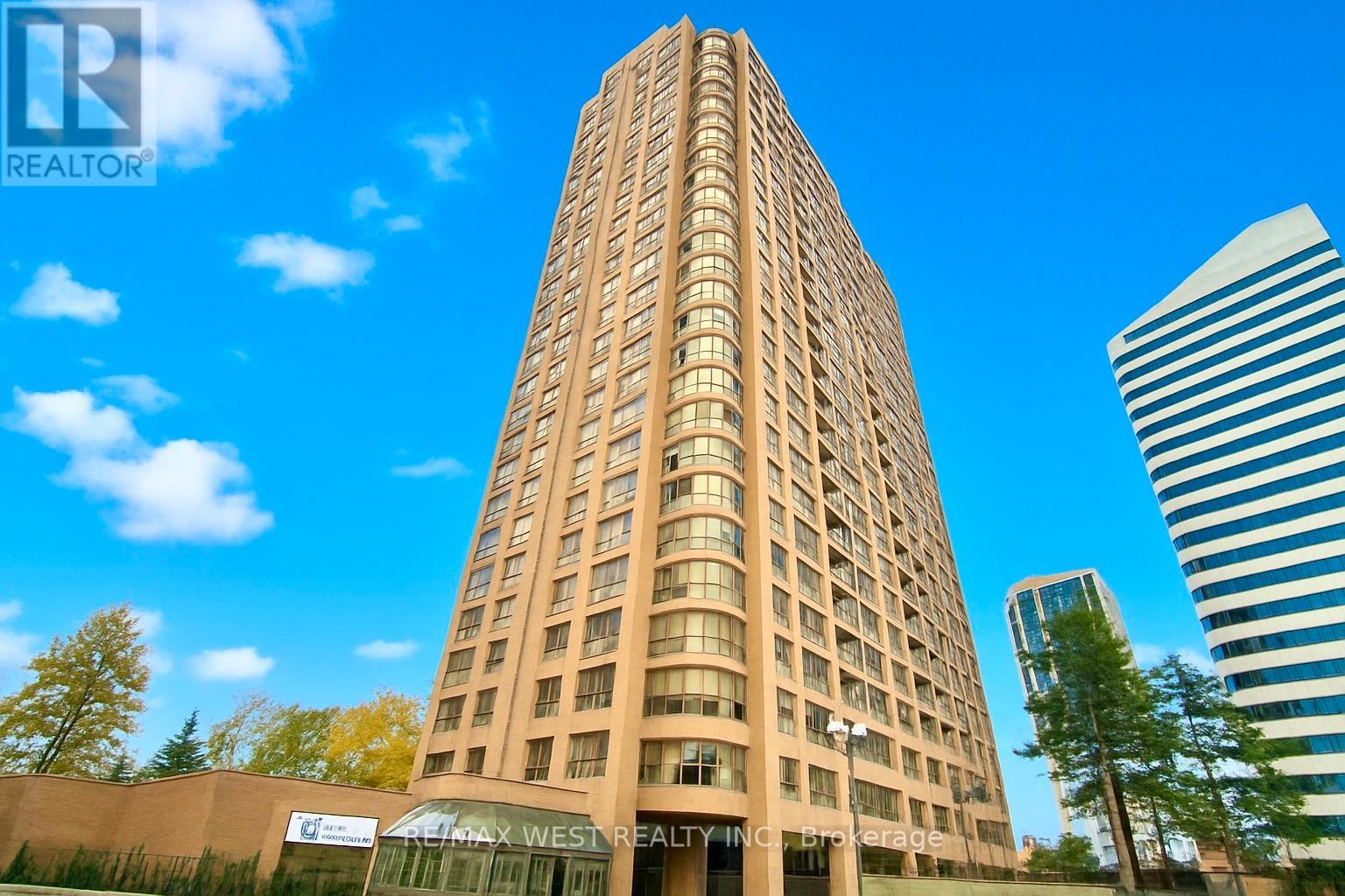 2405 - 100 UPPER MADISON AVENUE, Toronto, Ontario
