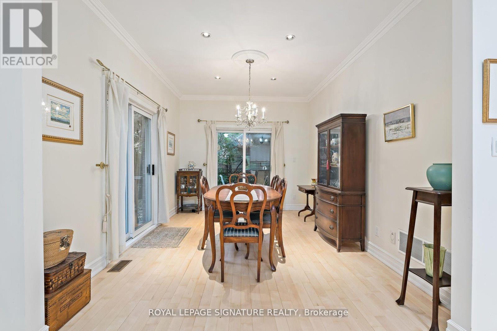 110 Bowmore Road, Toronto, Ontario M4L 3J2 - Photo 12 - E12549344