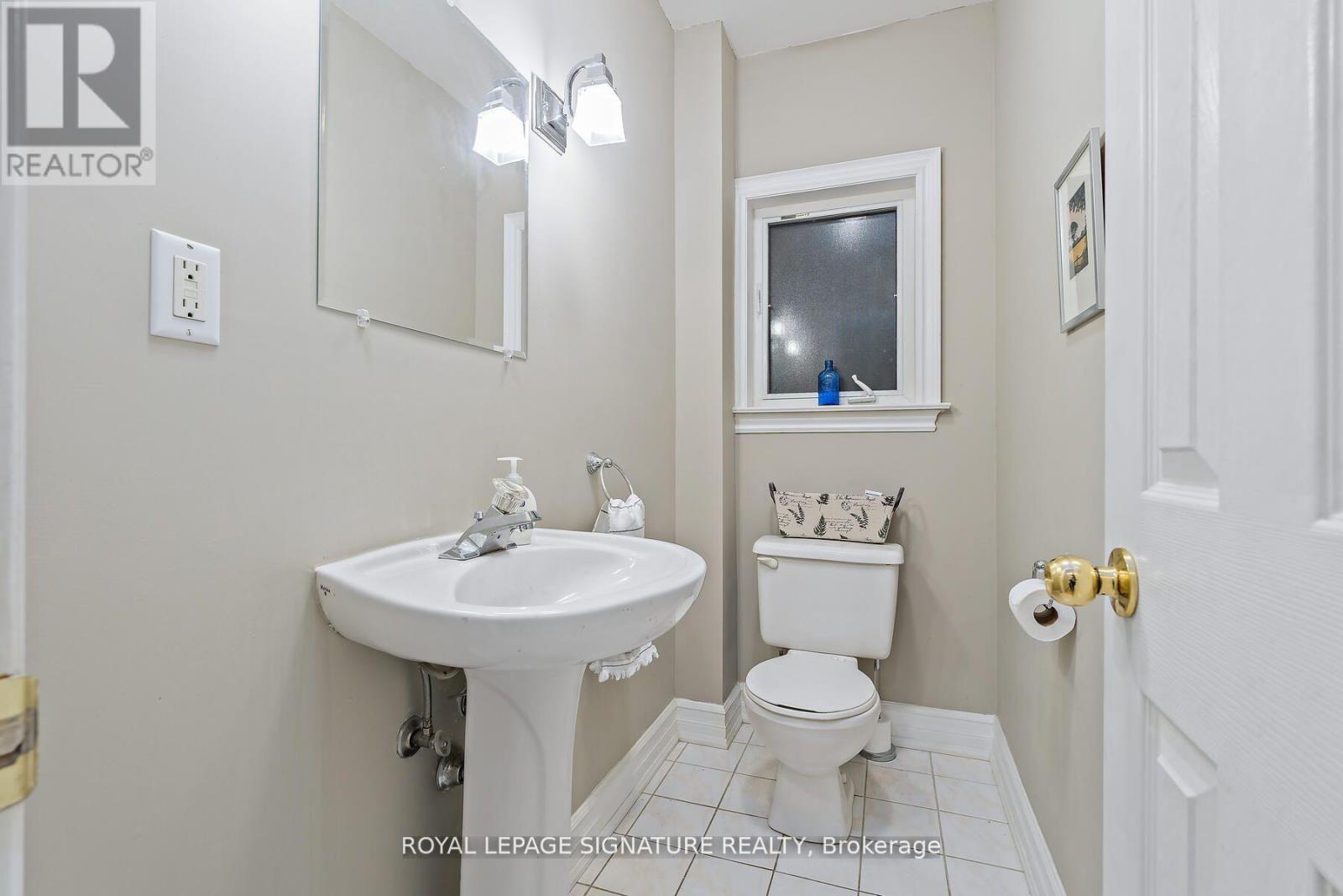 110 Bowmore Road, Toronto, Ontario M4L 3J2 - Photo 18 - E12549344