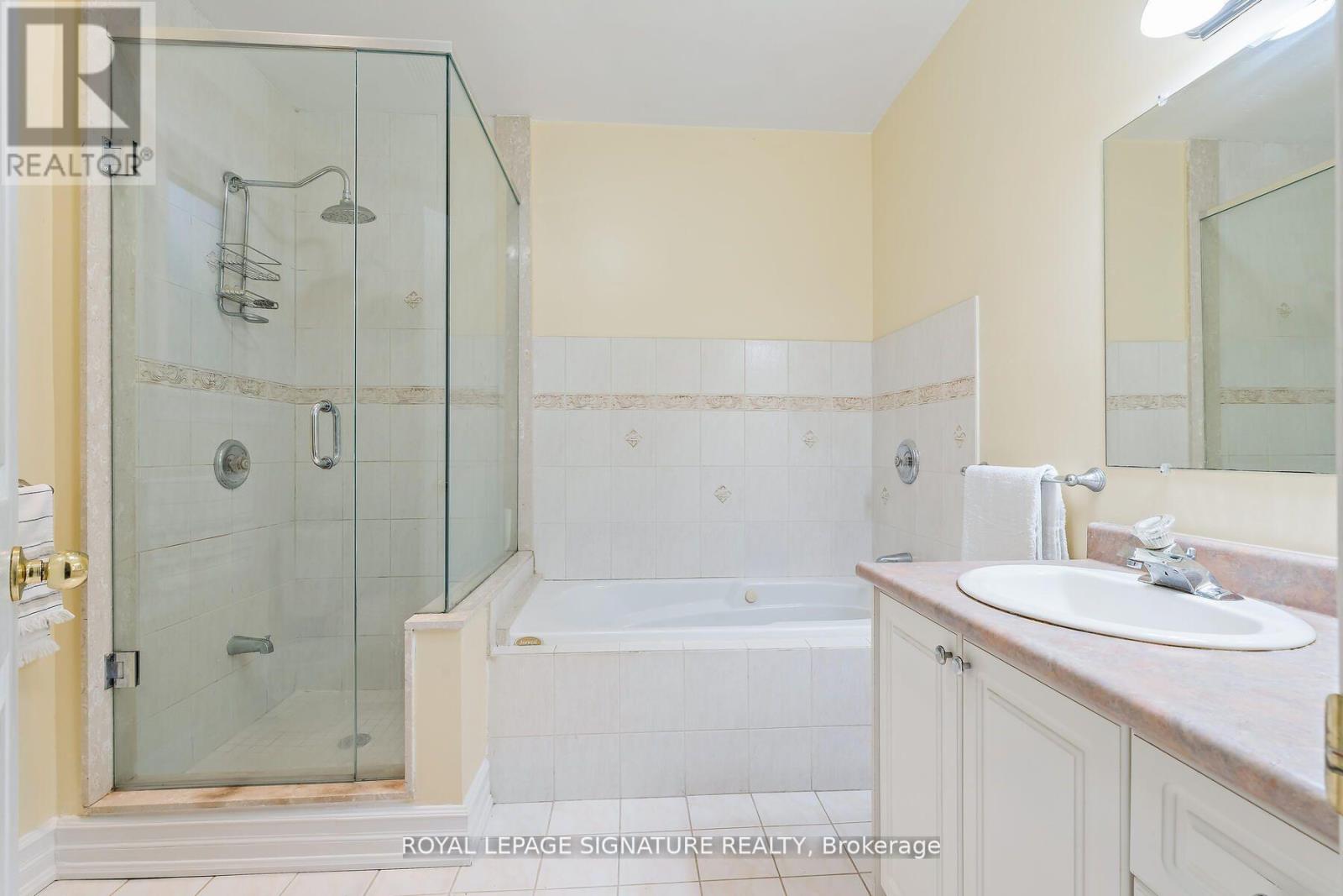 110 Bowmore Road, Toronto, Ontario M4L 3J2 - Photo 23 - E12549344