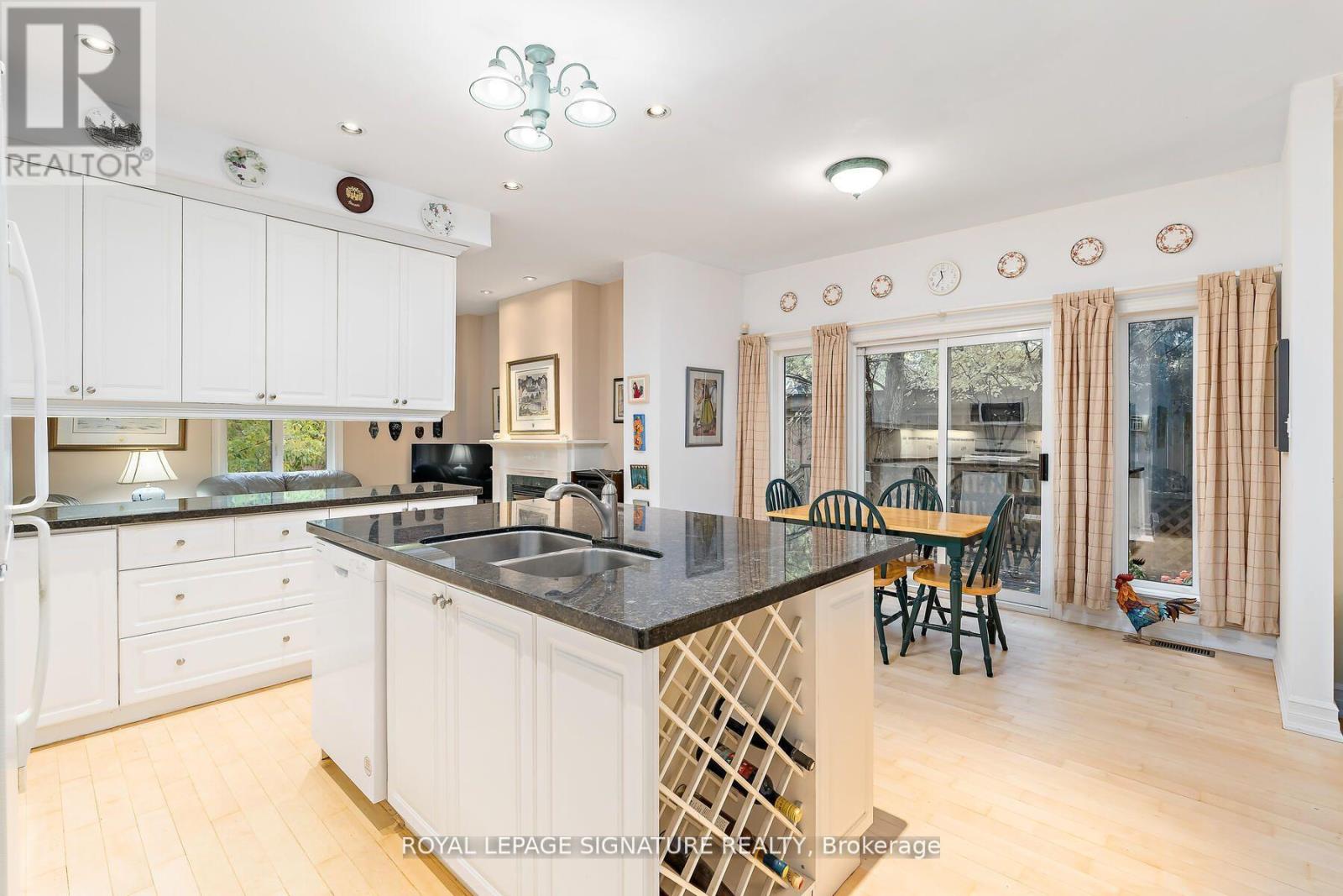 110 Bowmore Road, Toronto, Ontario M4L 3J2 - Photo 9 - E12549344