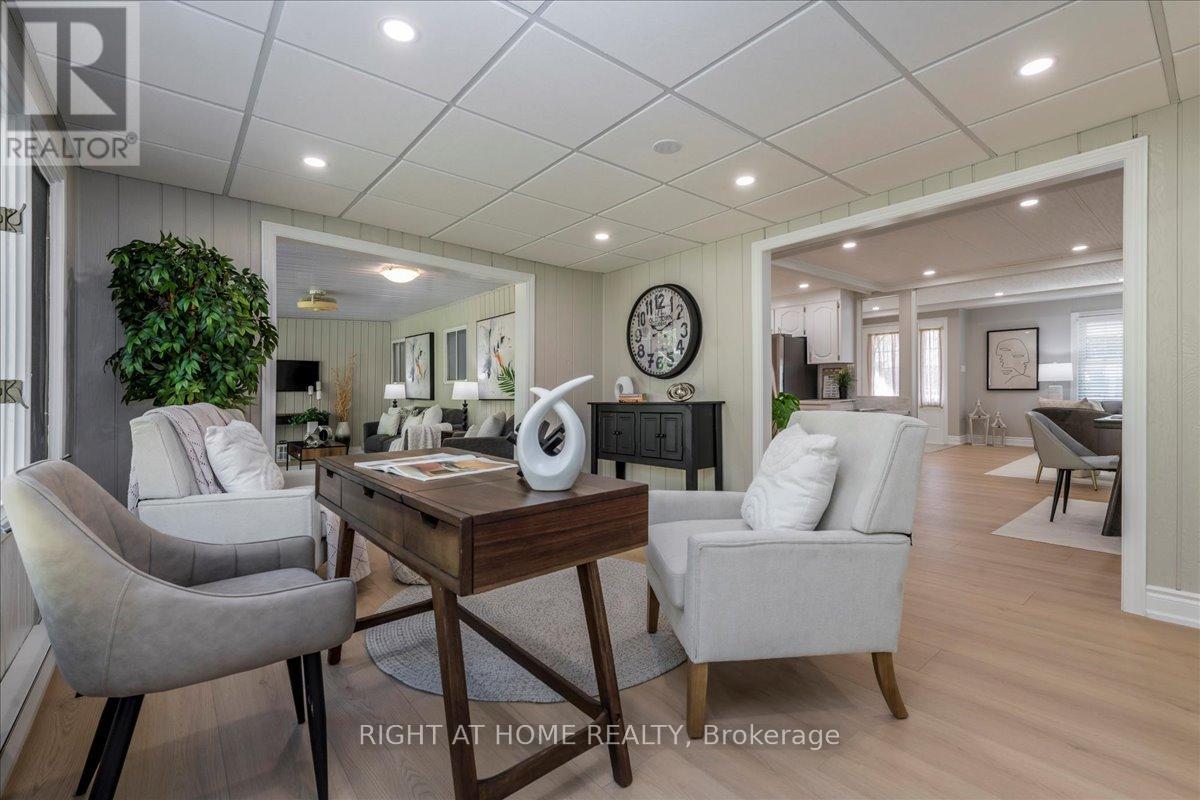 18 Riverview Circle, Innisfil, Ontario  L9S 1M2 - Photo 17 - N12549346