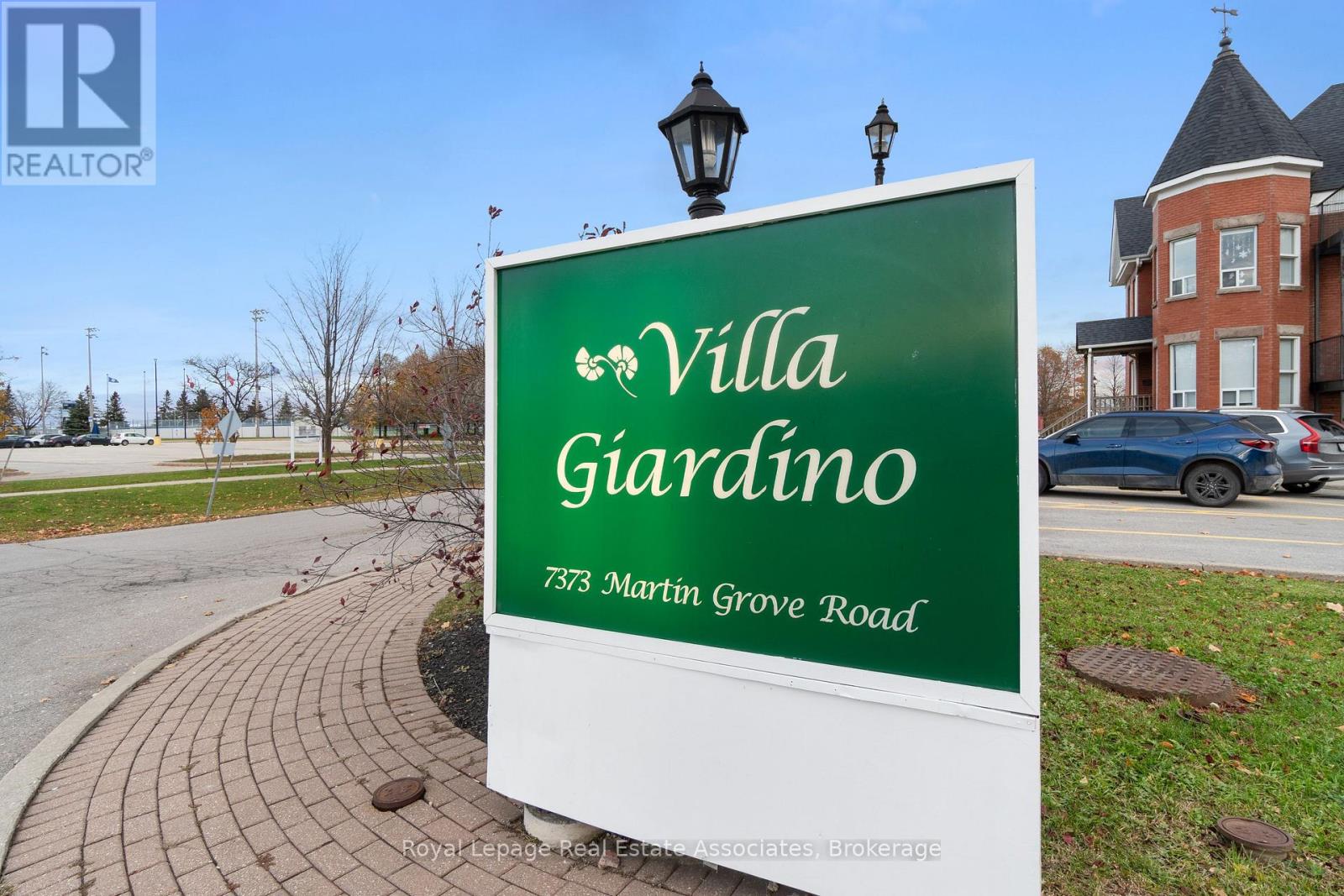 211 - 7373 Martin Grove Road, Vaughan, Ontario L4L 9K1 - Photo 2 - N12549378