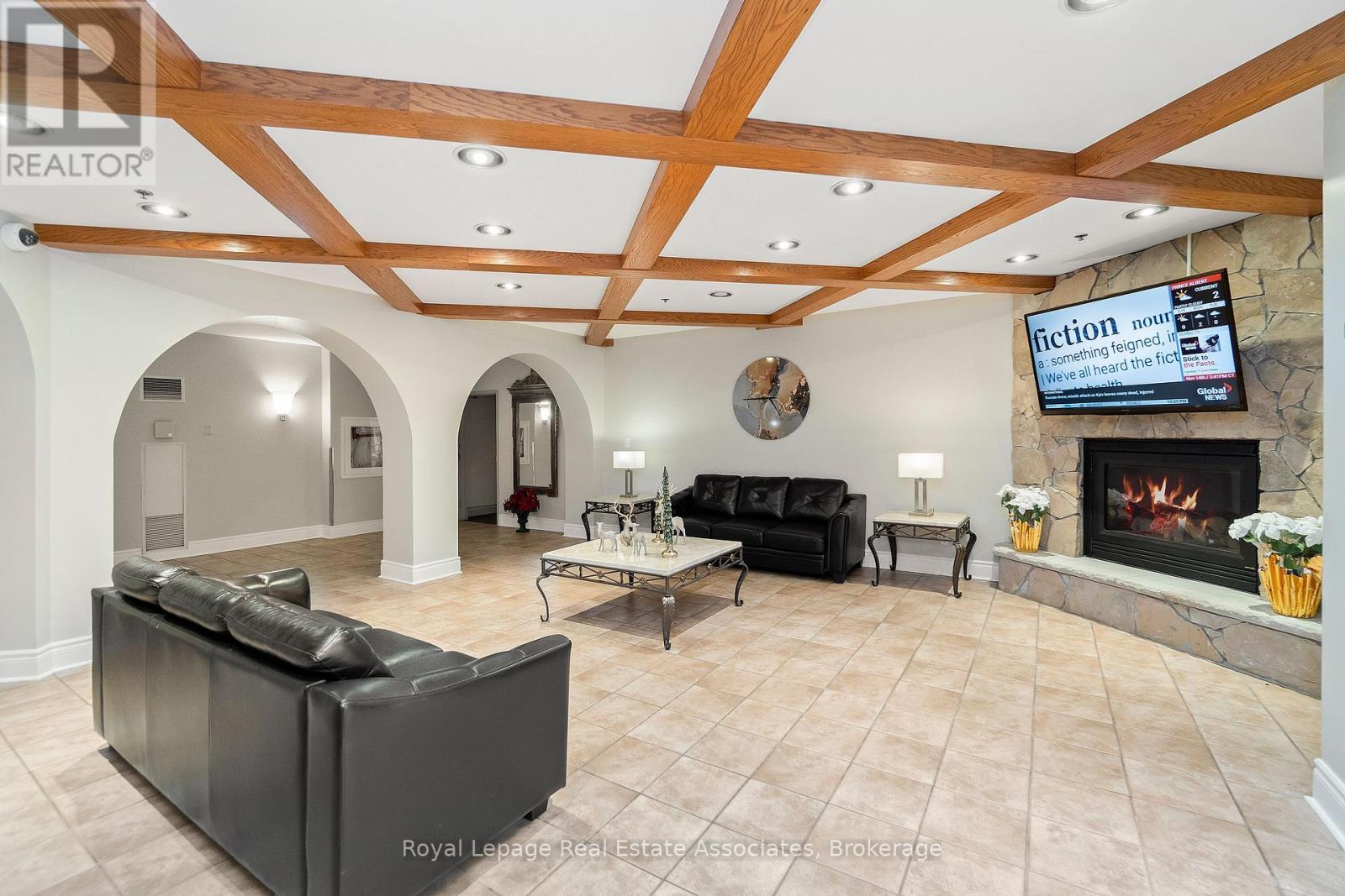 211 - 7373 Martin Grove Road, Vaughan, Ontario L4L 9K1 - Photo 5 - N12549378