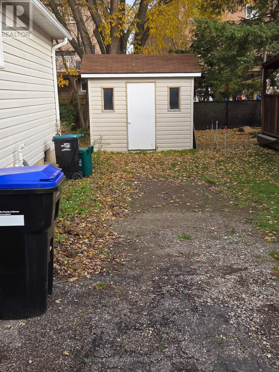 39 Royal Oak Drive, Innisfil, Ontario L0L 1L0 - Photo 20 - N12549294