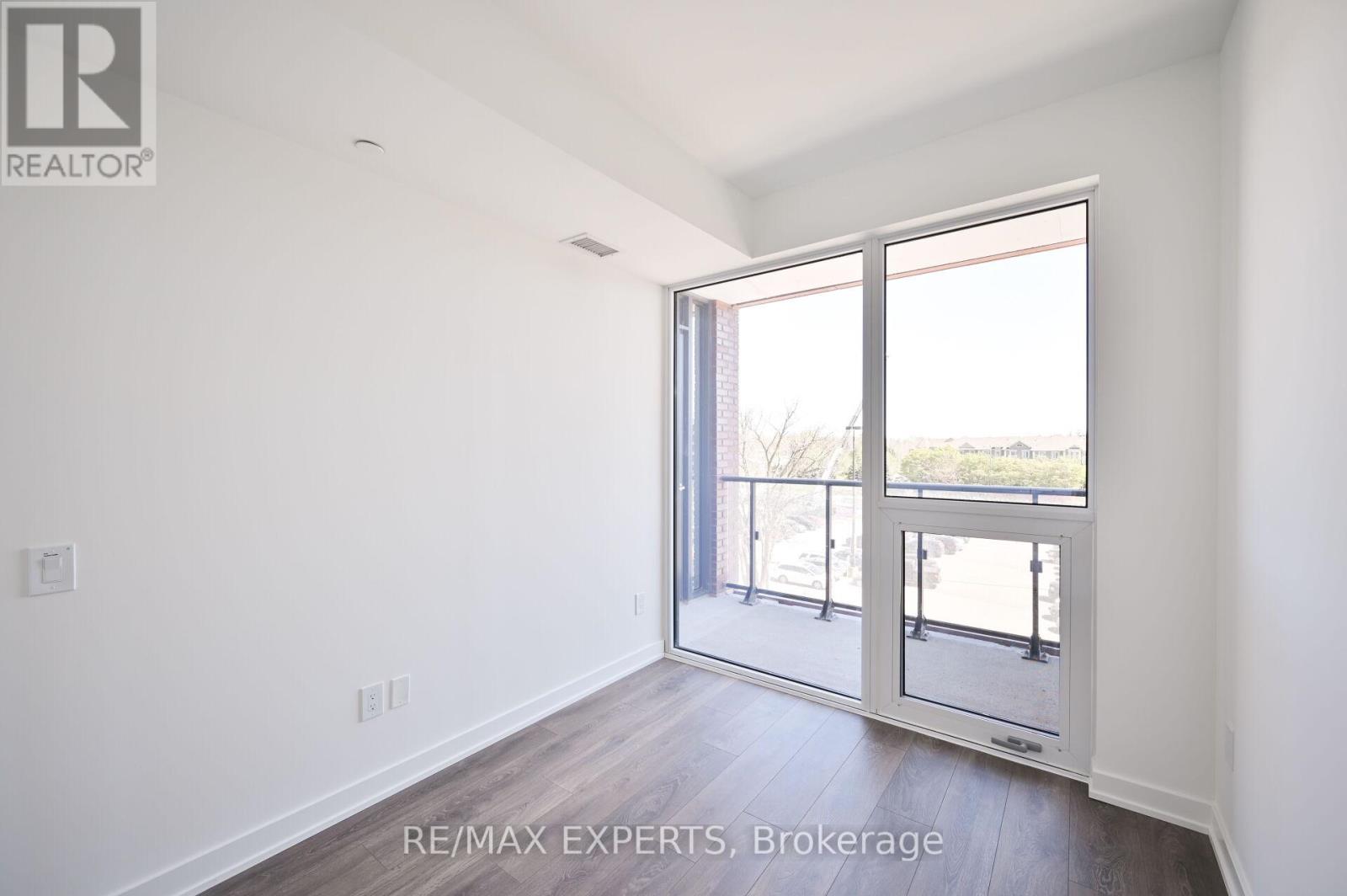 302 - 28 Ann Street, Mississauga, Ontario  L5G 3G1 - Photo 13 - W12549374