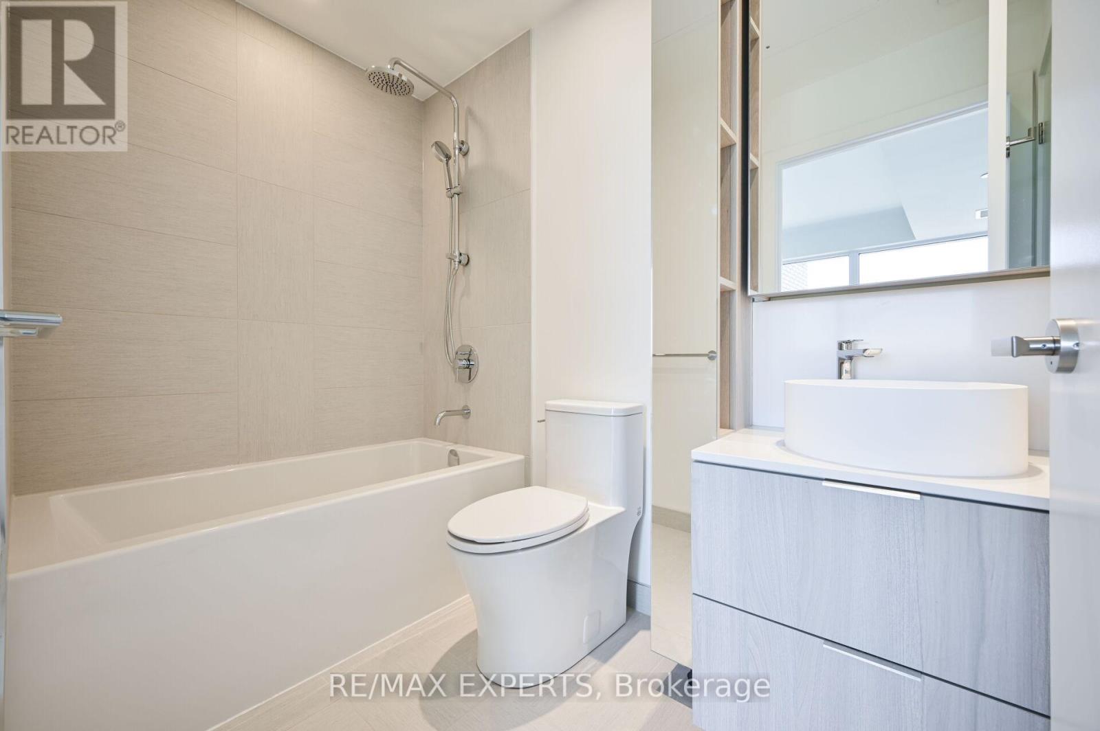 302 - 28 Ann Street, Mississauga, Ontario  L5G 3G1 - Photo 16 - W12549374