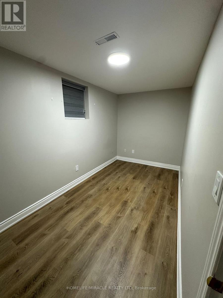 7100 Walworth Court, Mississauga, Ontario L5N 7L4 - Photo 16 - W12544602