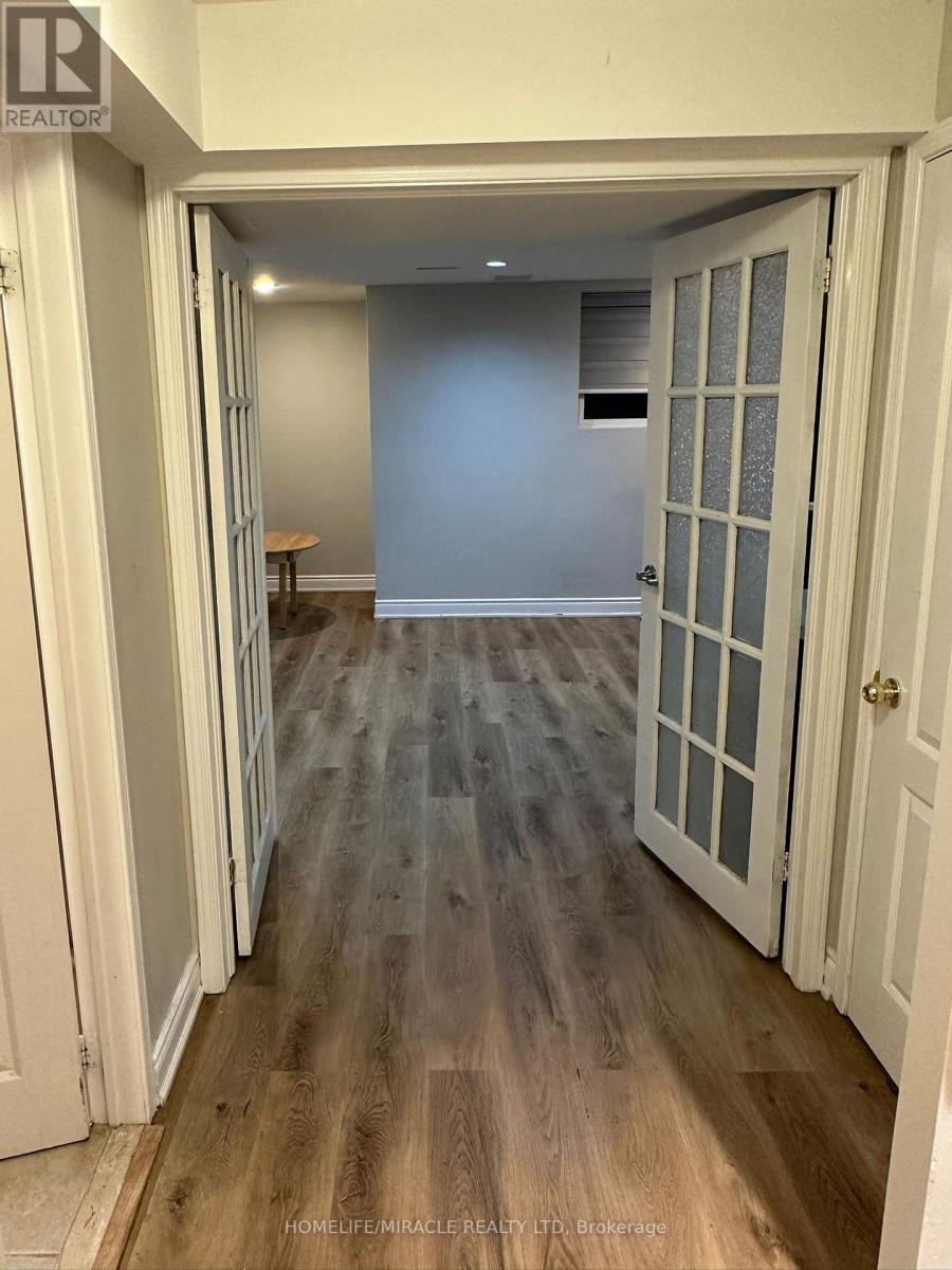 7100 Walworth Court, Mississauga, Ontario L5N 7L4 - Photo 6 - W12544602