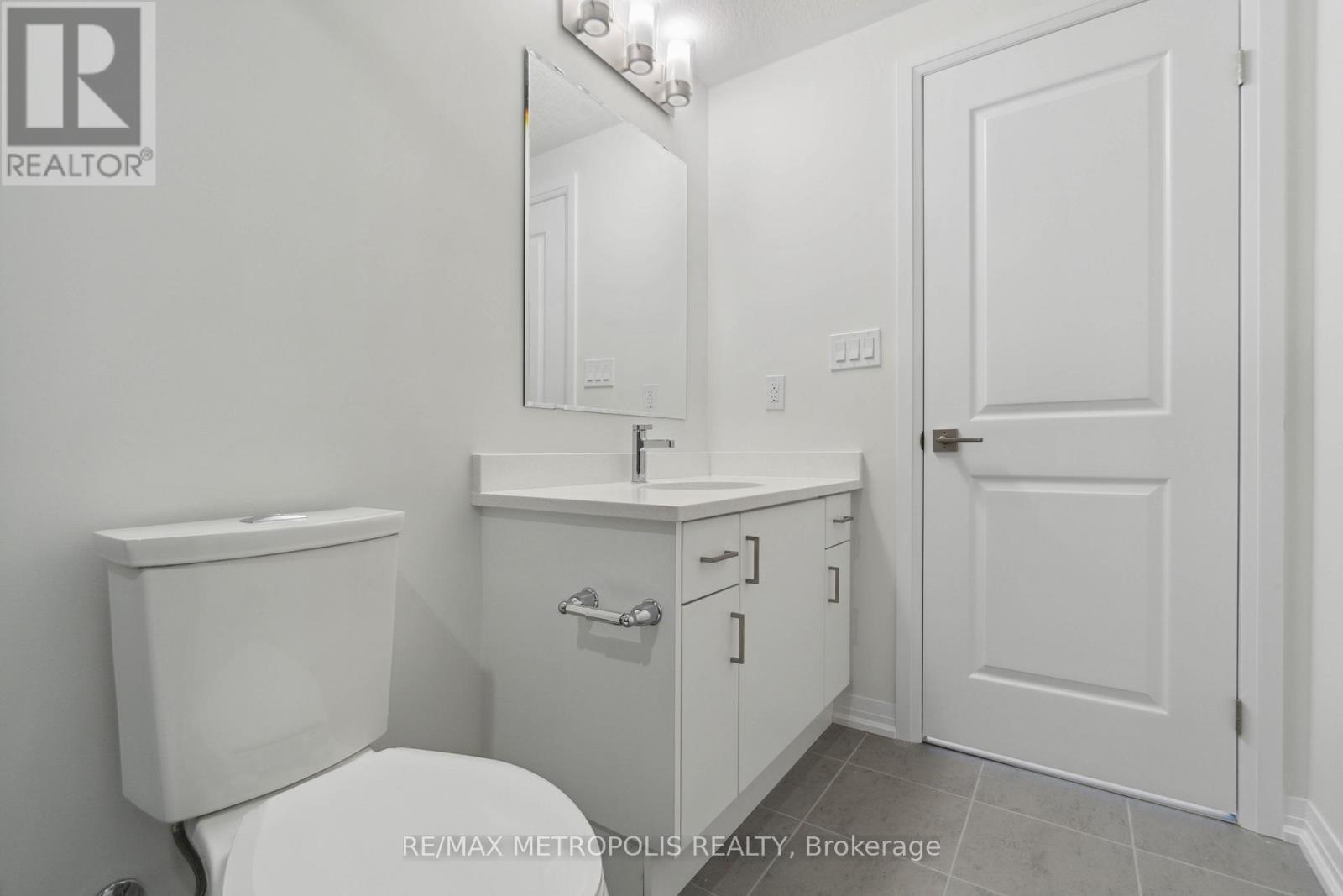 27 - 15 Stauffer Woods Trail, Kitchener, Ontario  N2P 0L1 - Photo 25 - X12505616