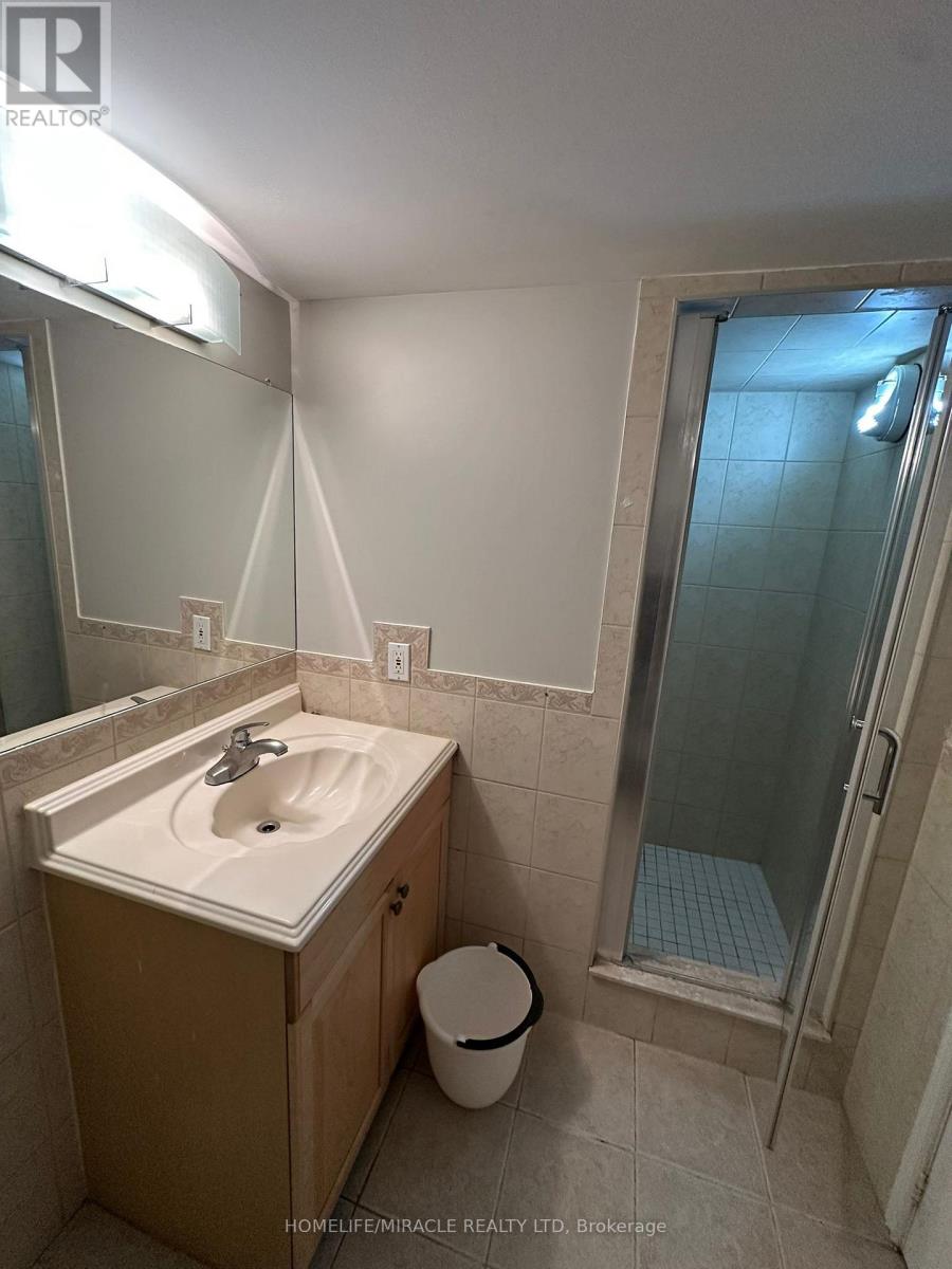 7100 Walworth Court, Mississauga, Ontario L5N 7L4 - Photo 26 - W12544602