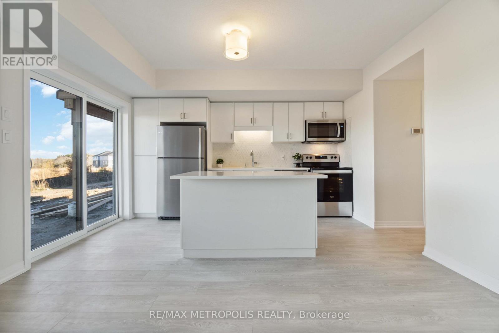 27 - 15 Stauffer Woods Trail, Kitchener, Ontario  N2P 0L1 - Photo 12 - X12505616