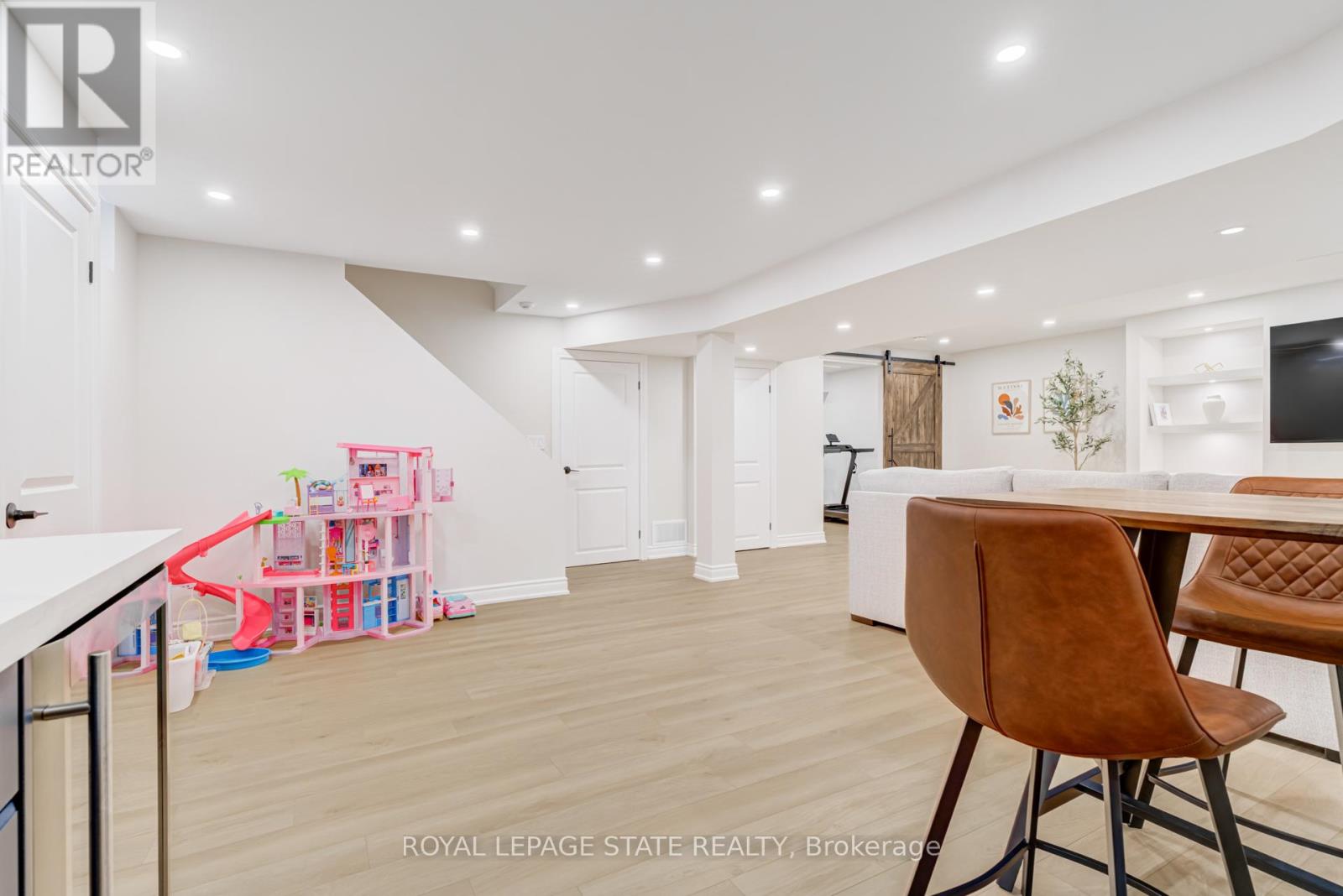 36 Irwin Avenue, Hamilton, Ontario  L9K 0E9 - Photo 42 - X12534716